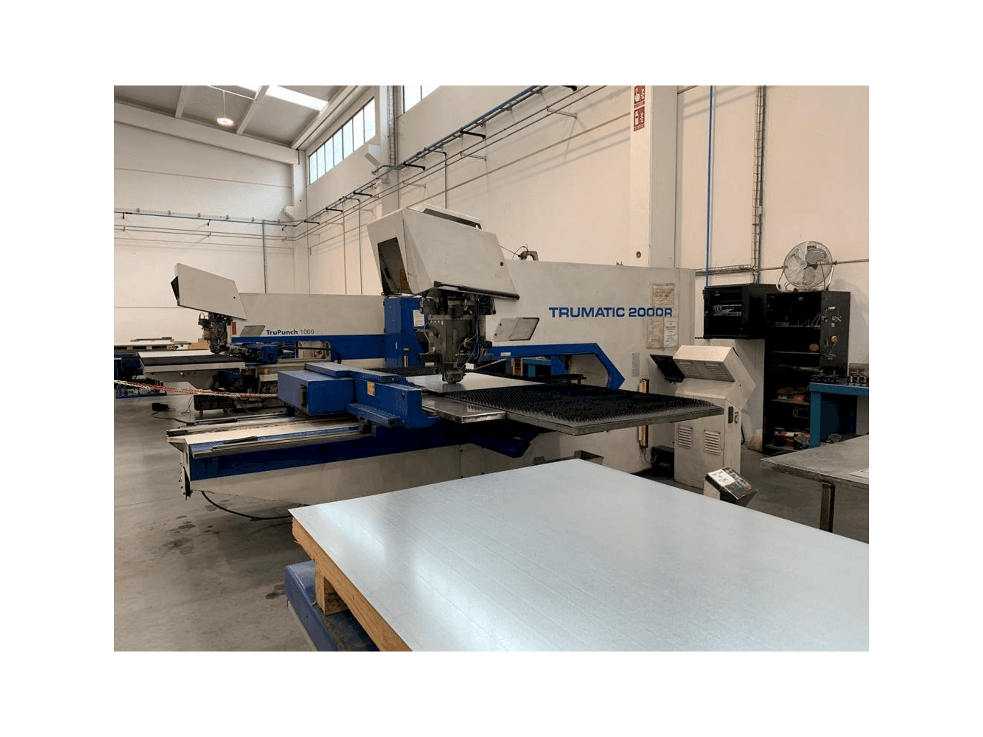 Mašīnas Trumpf Trumatic 2000 R pretskats