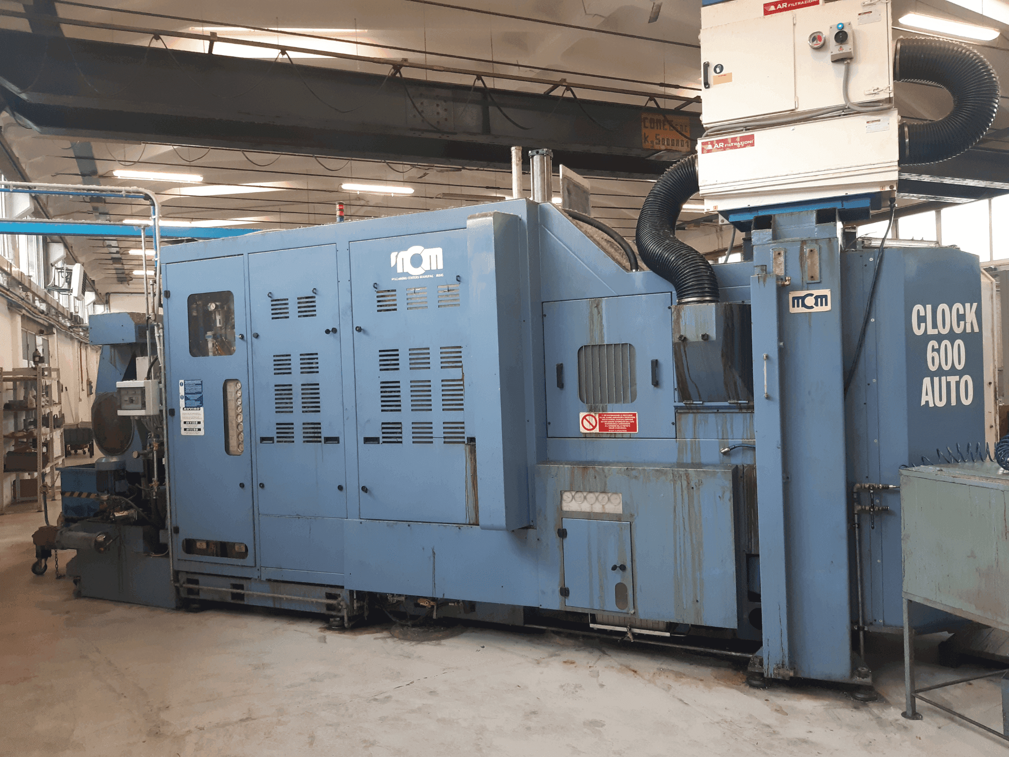 Mašīnas MCM Clock 600 Auto pretskats