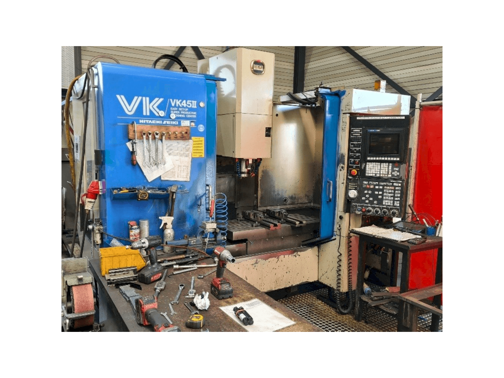 Mašīnas HITACHI SEIKI VK45II pretskats