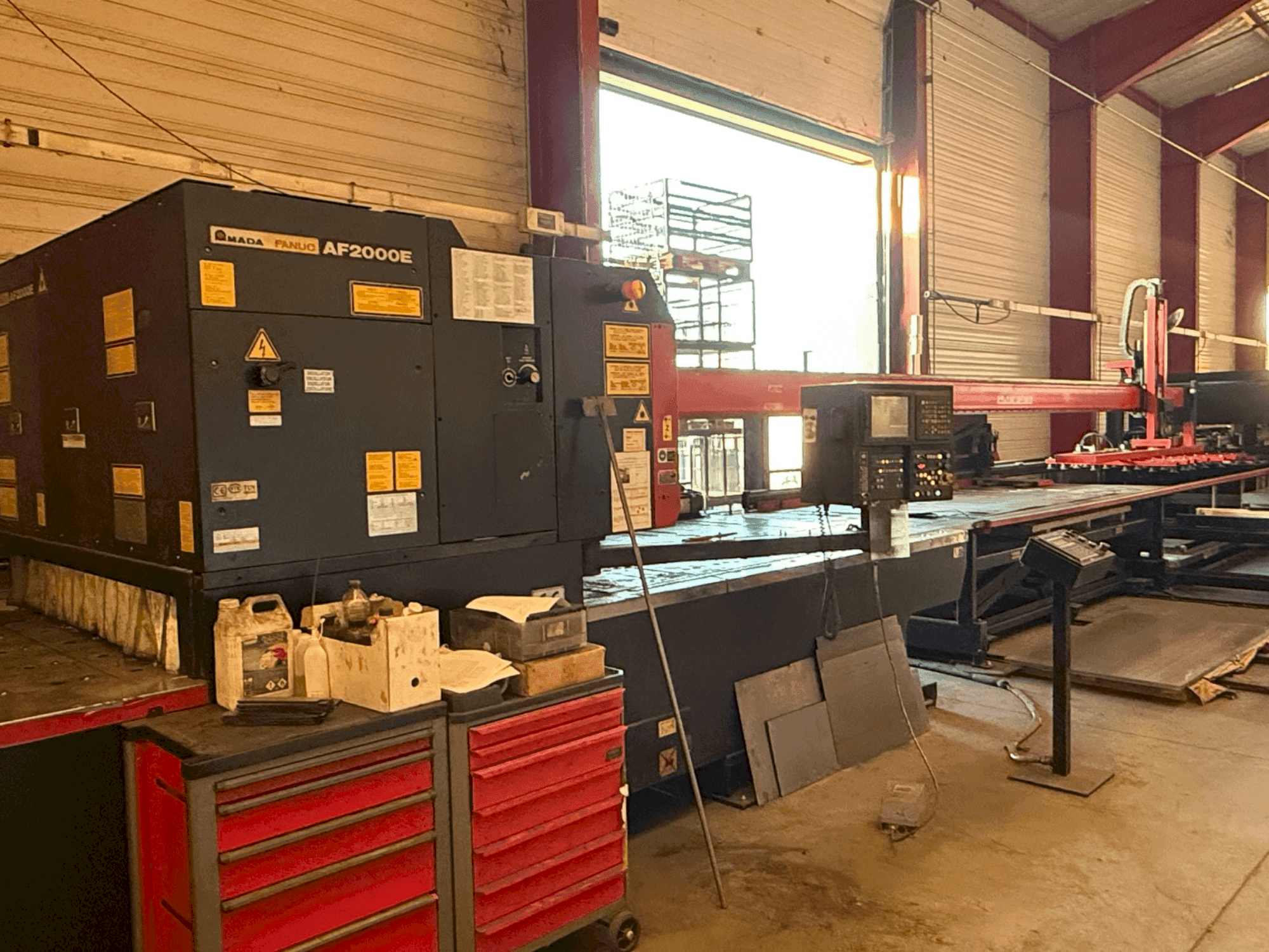 Mašīnas AMADA LC2415 alpha3 pretskats