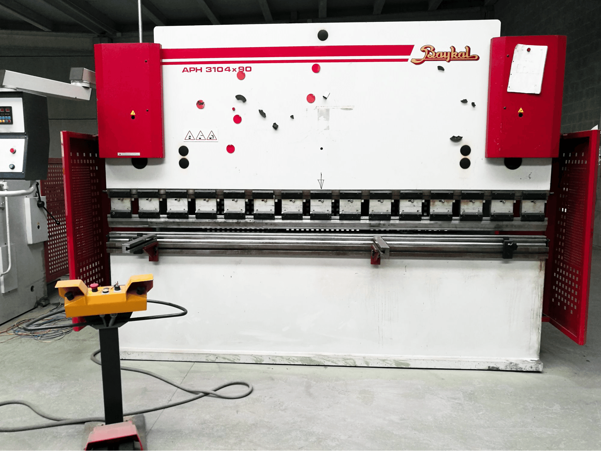 Mašīnas Baykal APH 3104x90 pretskats