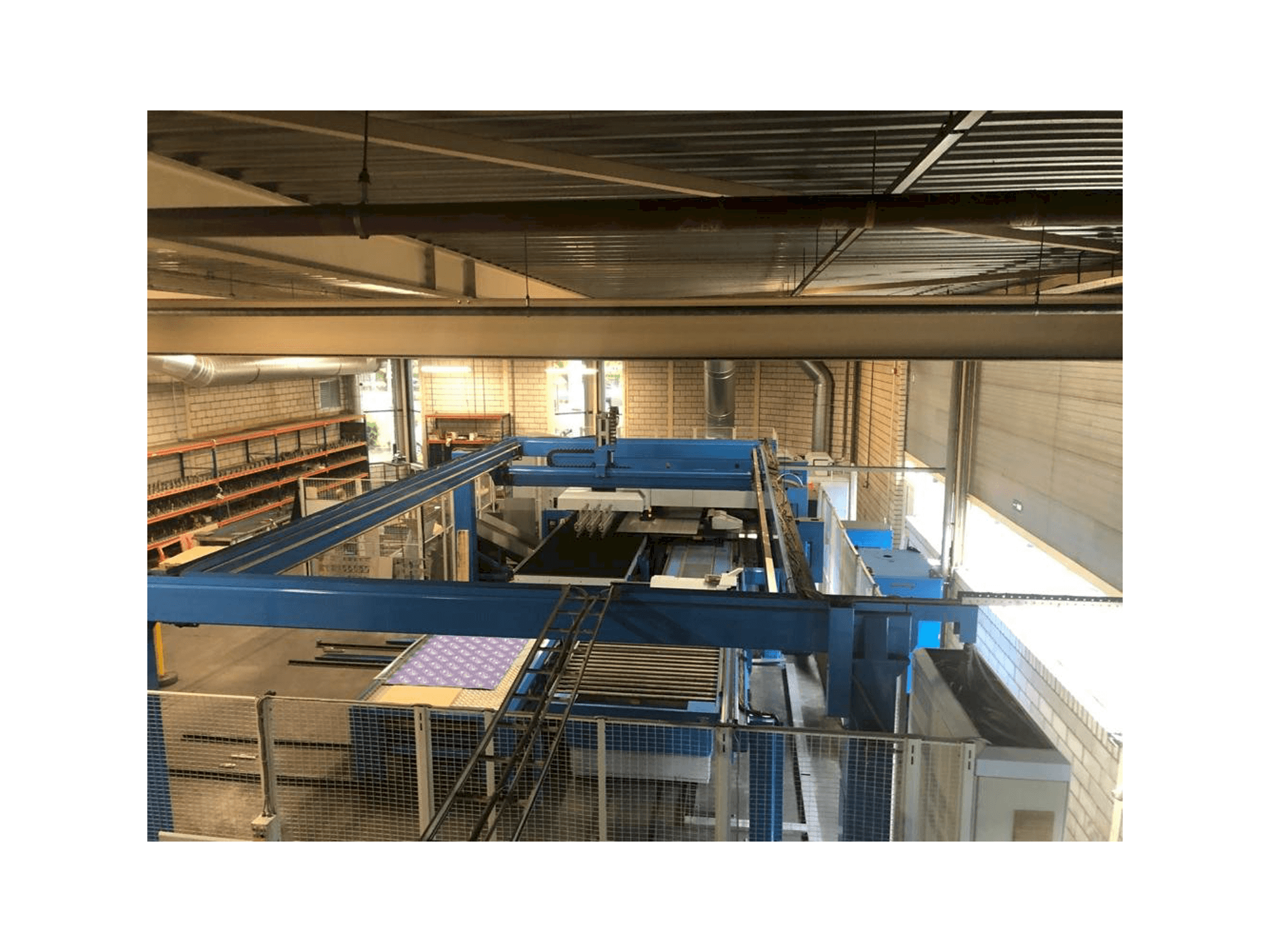 Mašīnas Finn-Power LB 6 UVH pretskats