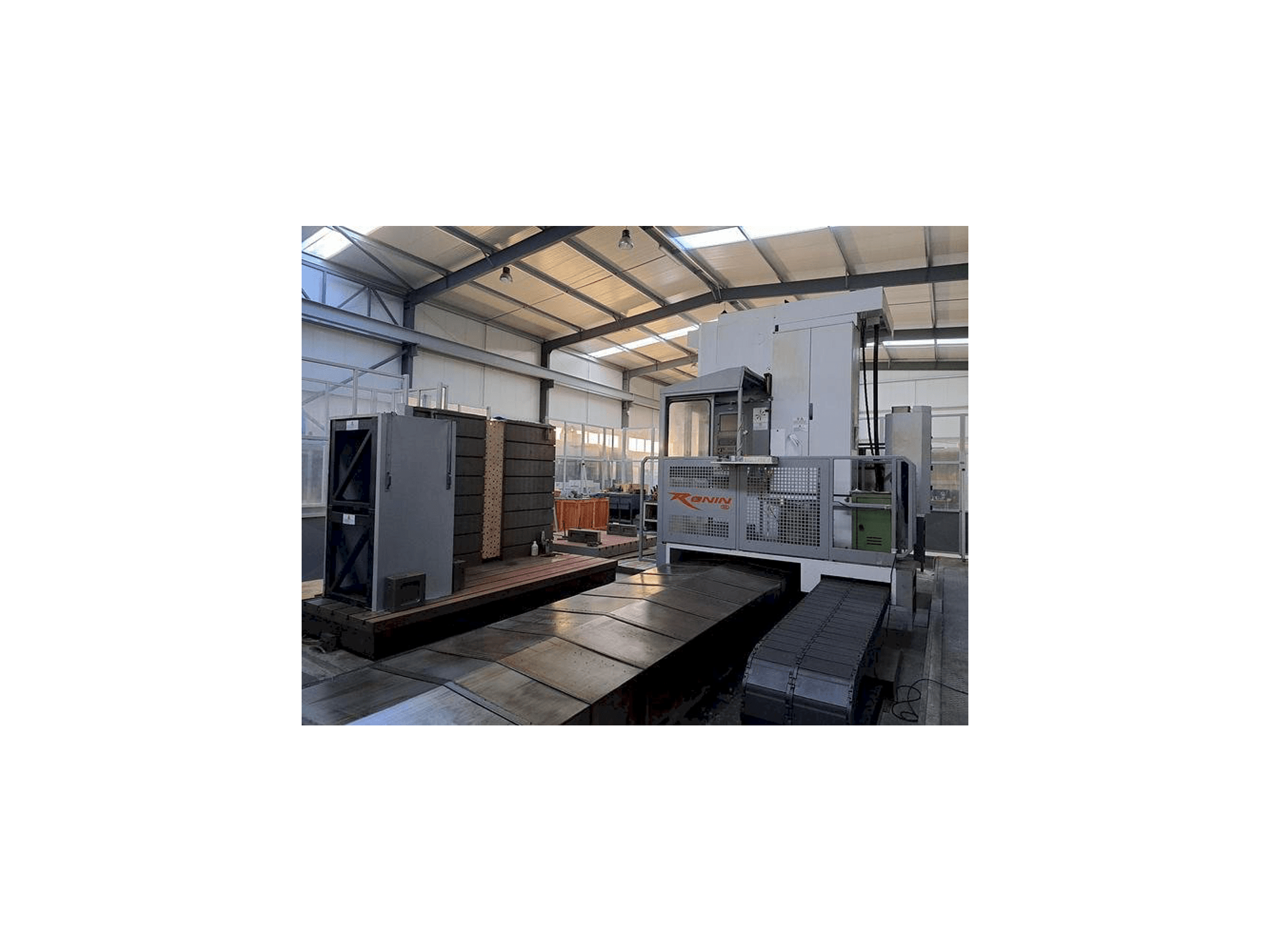 Mašīnas FPT RONIN pretskats