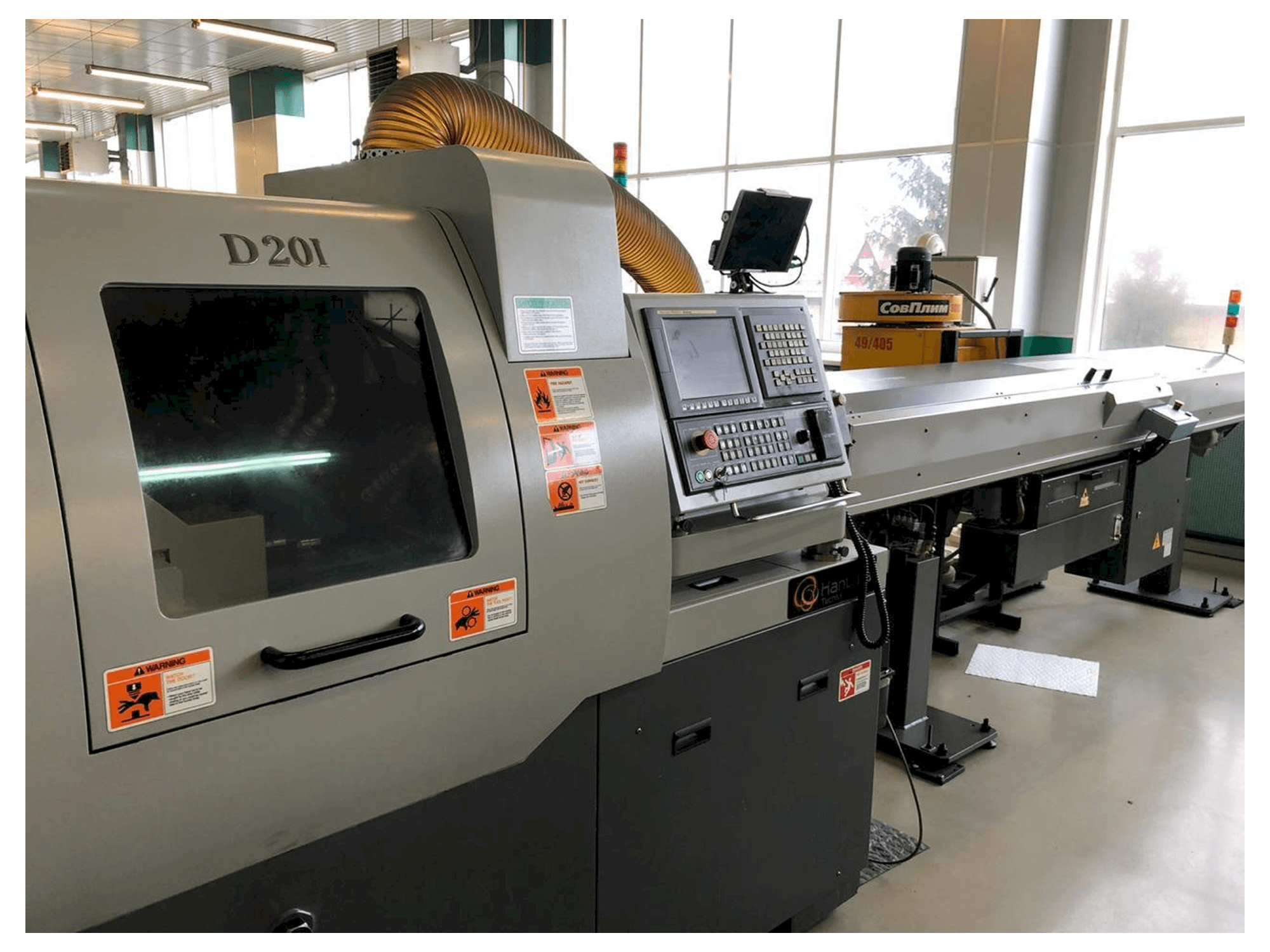 Mašīnas Hanwha XD20M pretskats