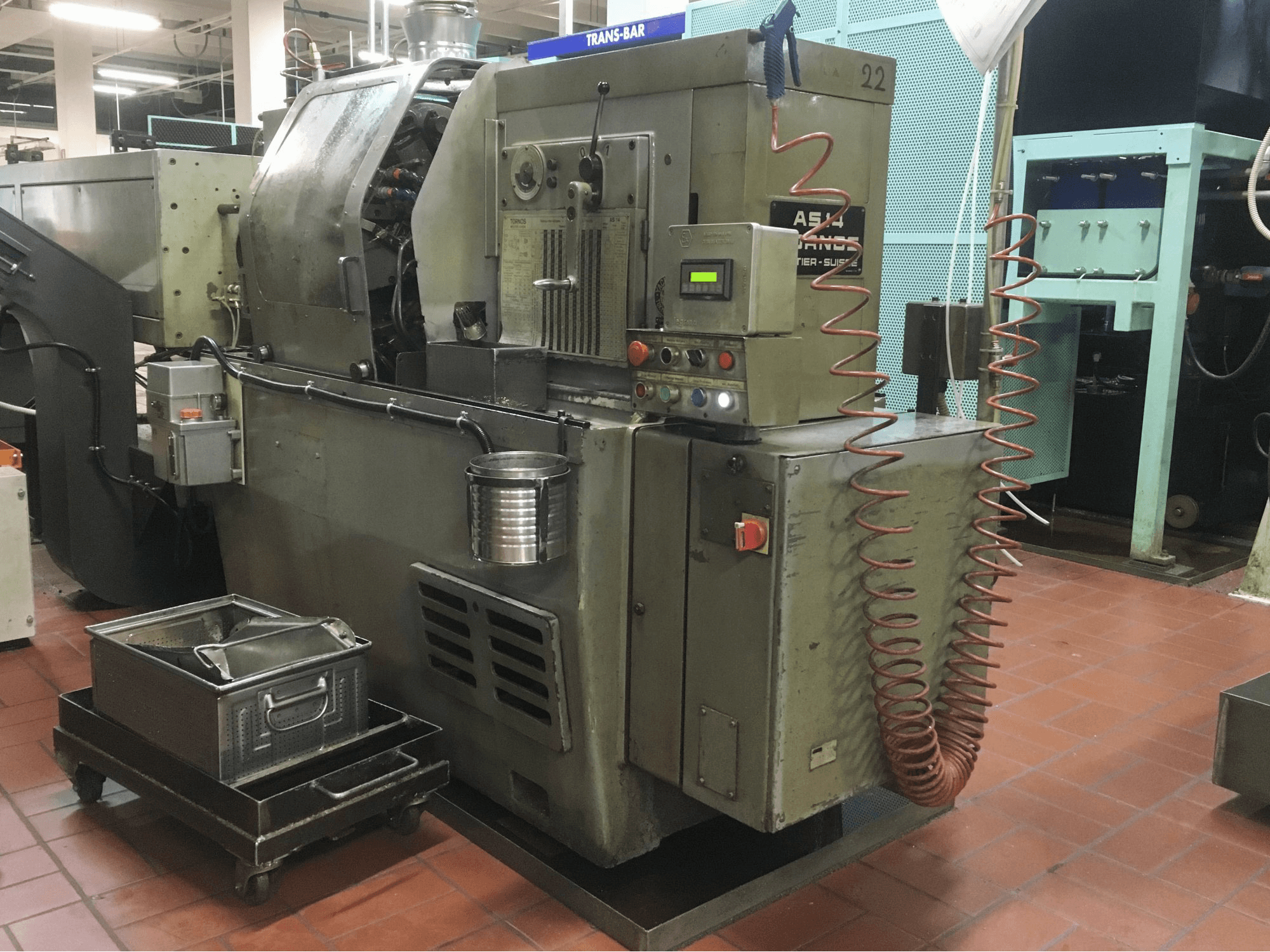 Mašīnas Tornos AS-14 skats no labās puses