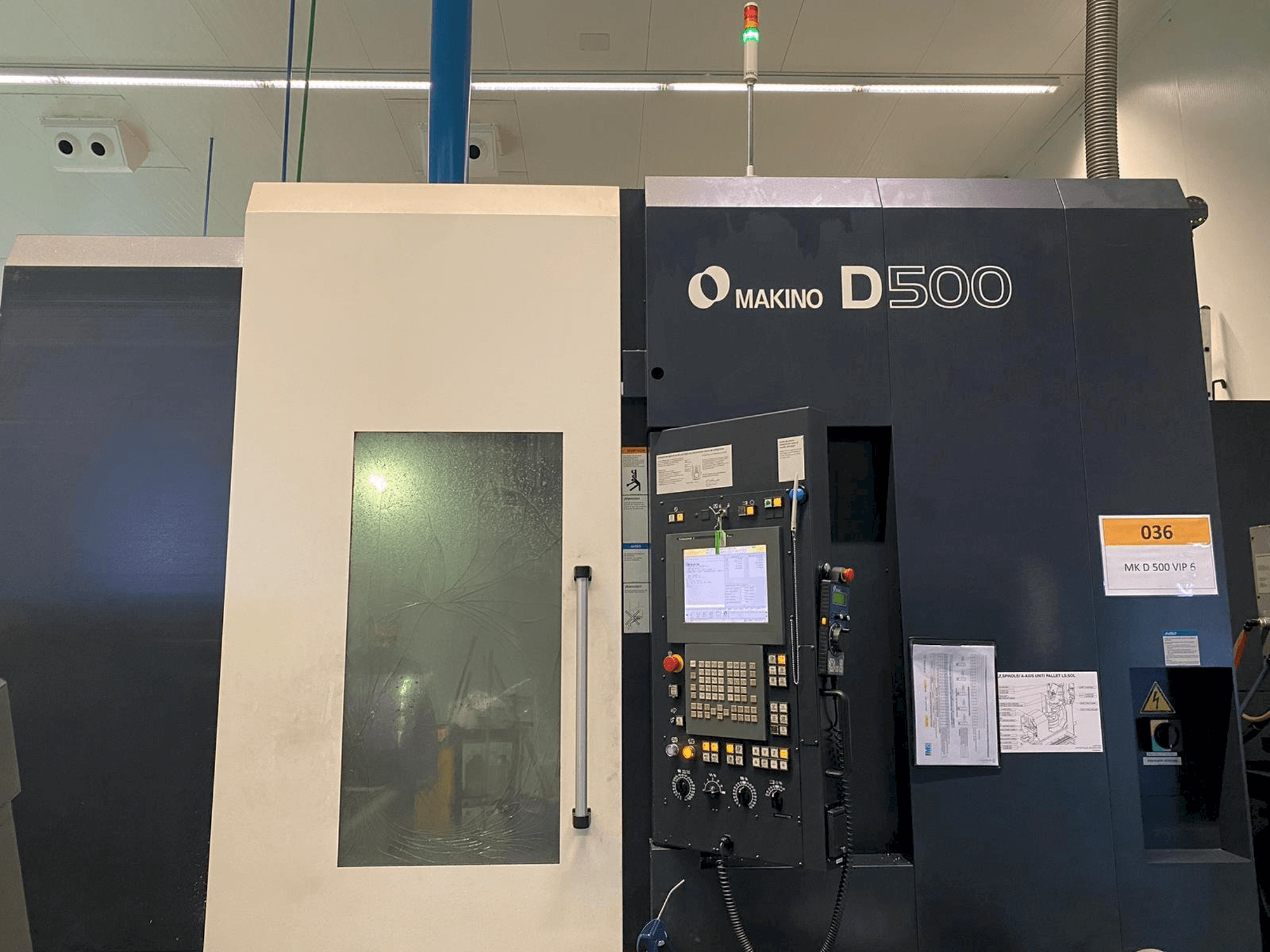 Mašīnas Makino D500 pretskats