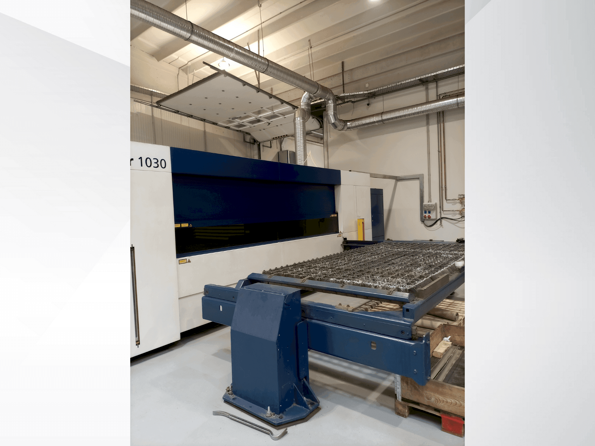 Mašīnas TRUMPF TruLaser 1030 pretskats