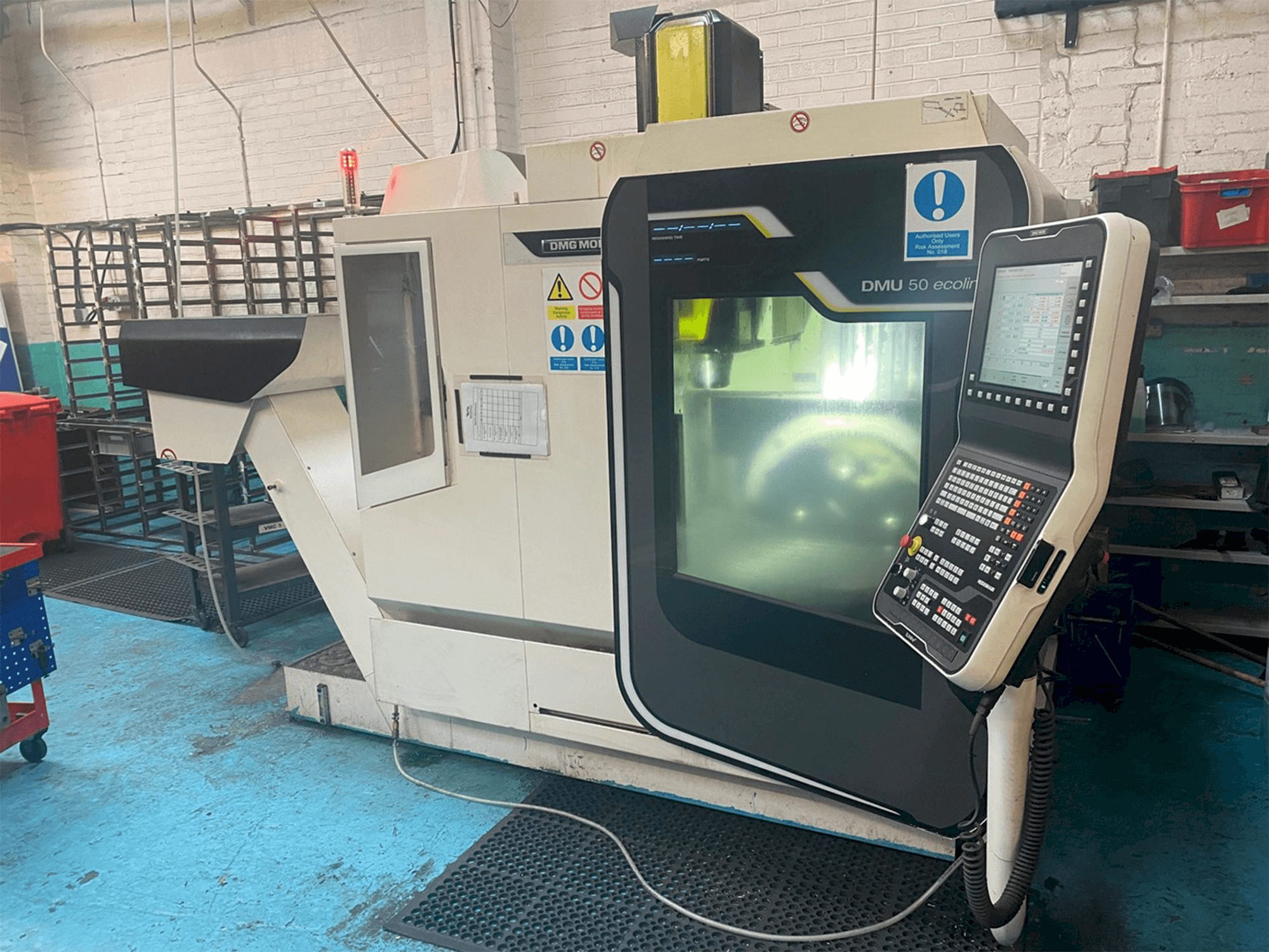Mašīnas DMG DMU Ecoline 50 5 Axis VMC pretskats