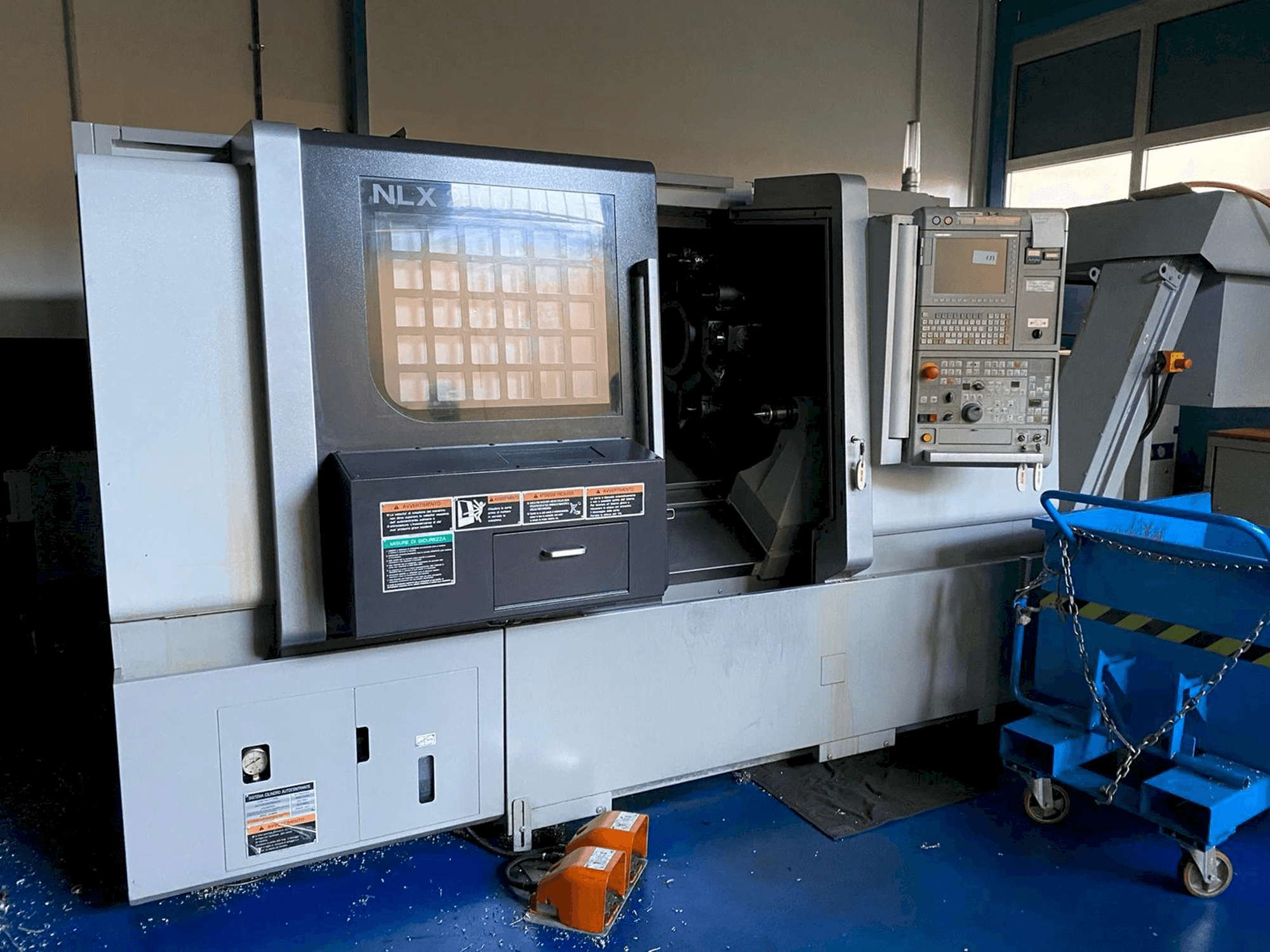 Mašīnas MORI SEIKI NLX 2500/MC700 pretskats