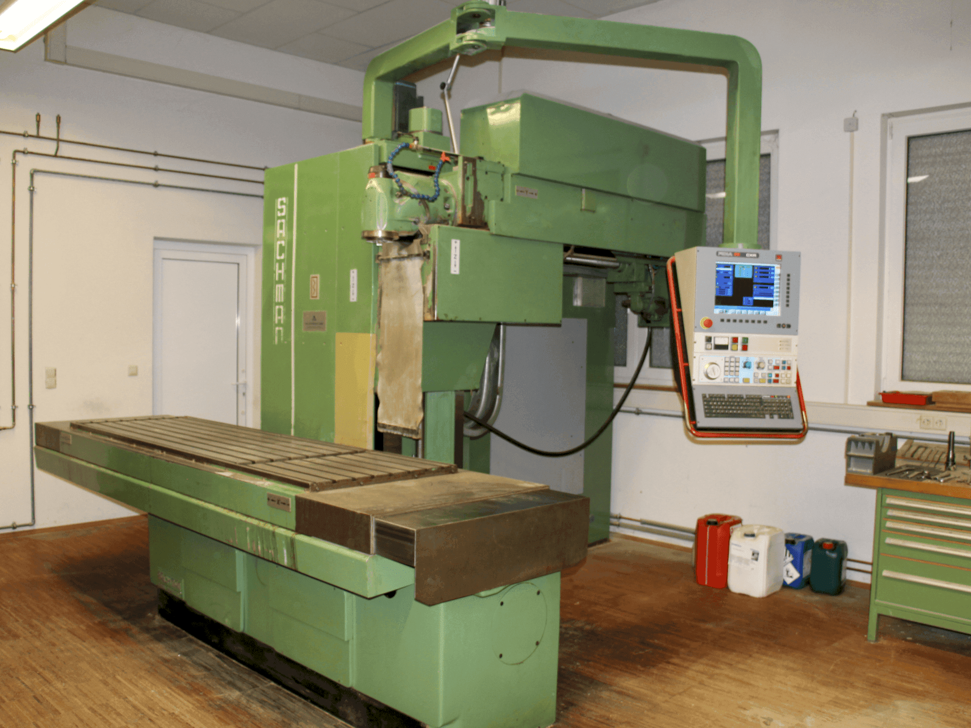 Mašīnas SACHMAN RP3CC (1990) pretskats