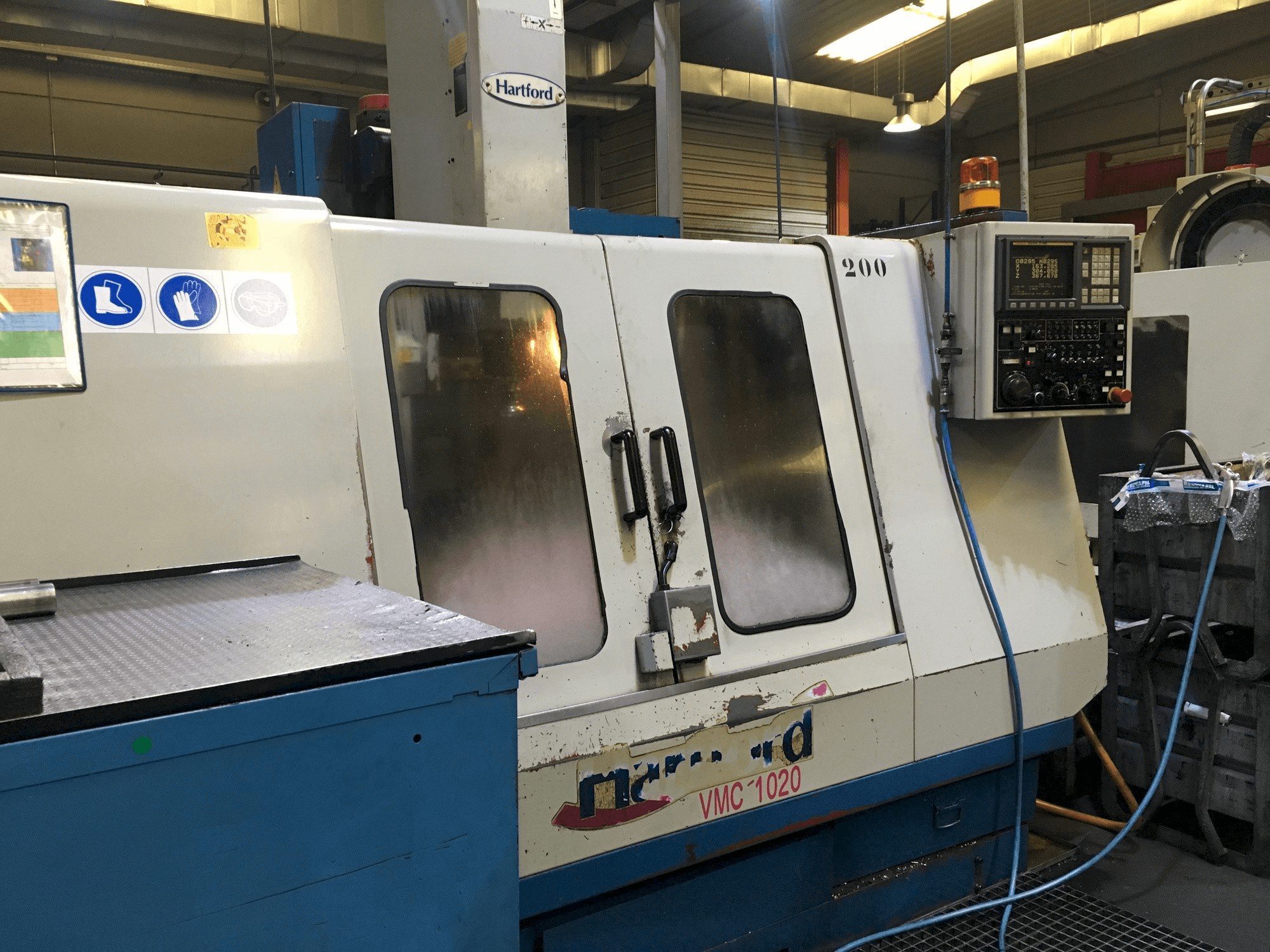 Mašīnas Hartford VMC-1020S pretskats