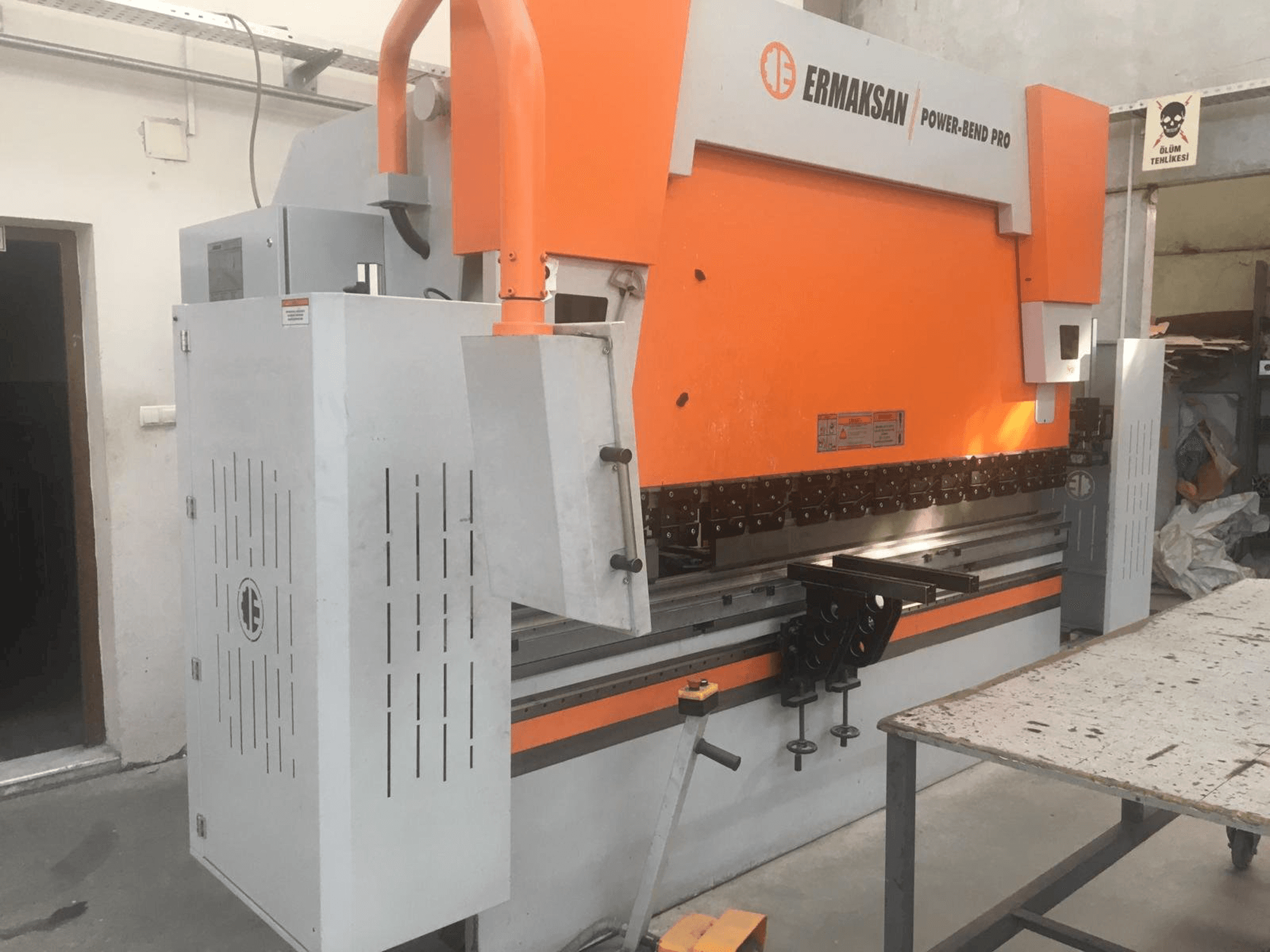 Mašīnas ERMAKSAN Power-Bend Pro 3100x135 pretskats