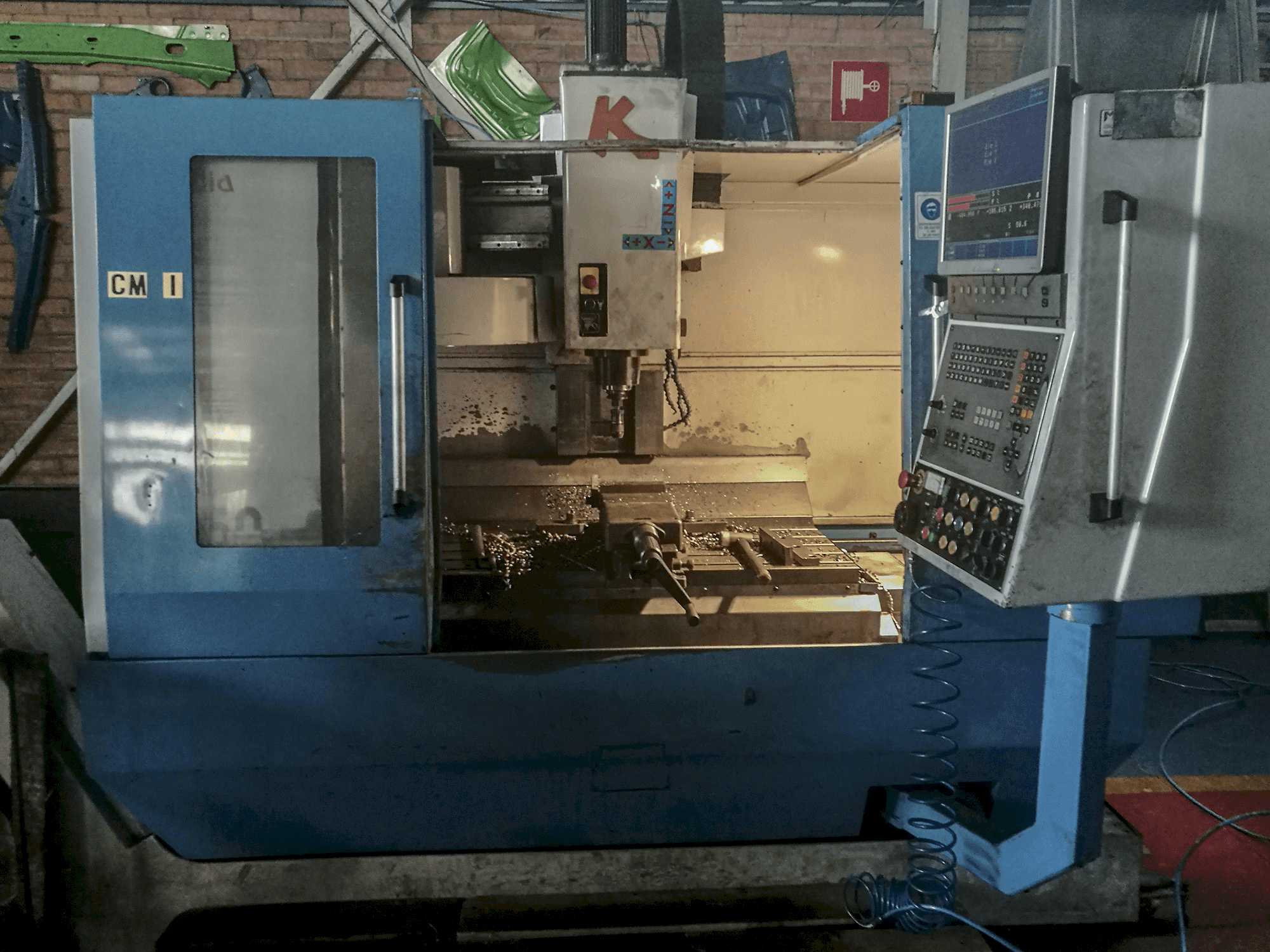 Mašīnas KONDIA B-1050 pretskats