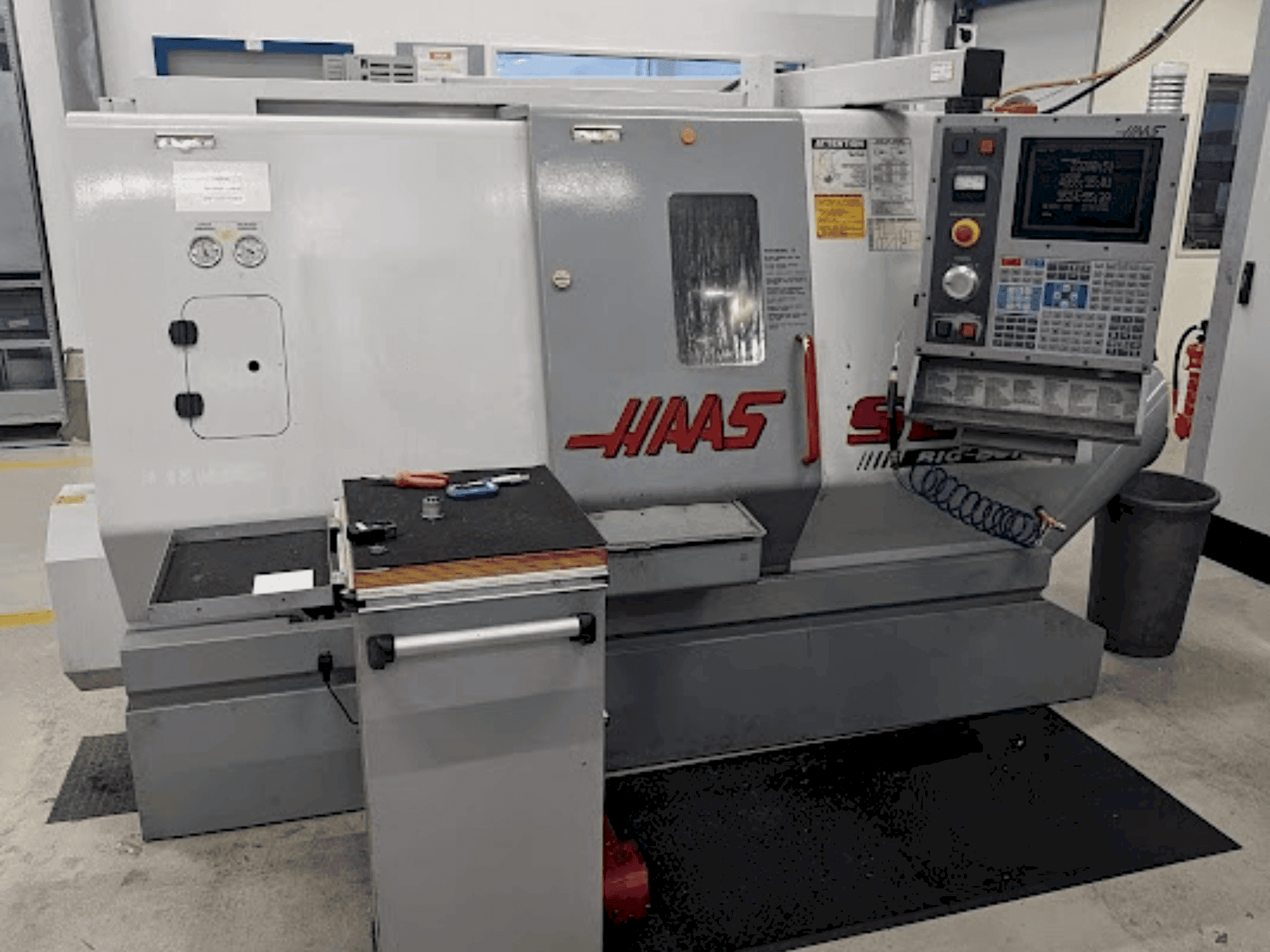 Mašīnas HAAS SL 20 TBHE pretskats