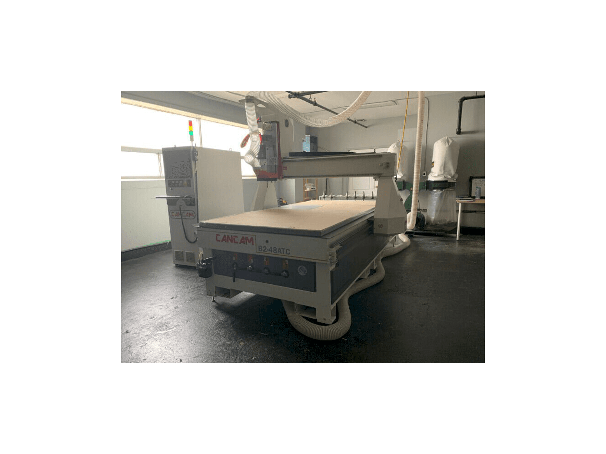 Mašīnas CanCam B2-48 ATC pretskats