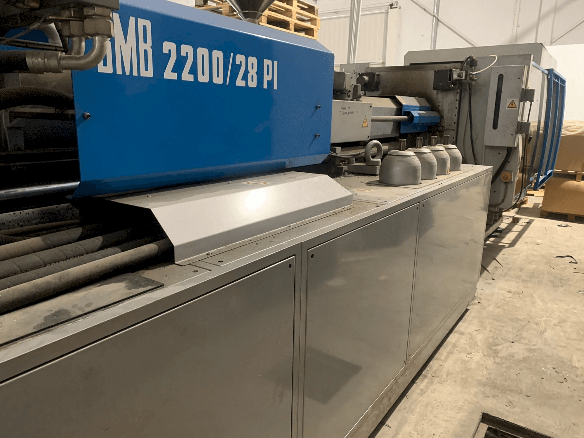 Mašīnas BMB KW28PI-2200 pretskats