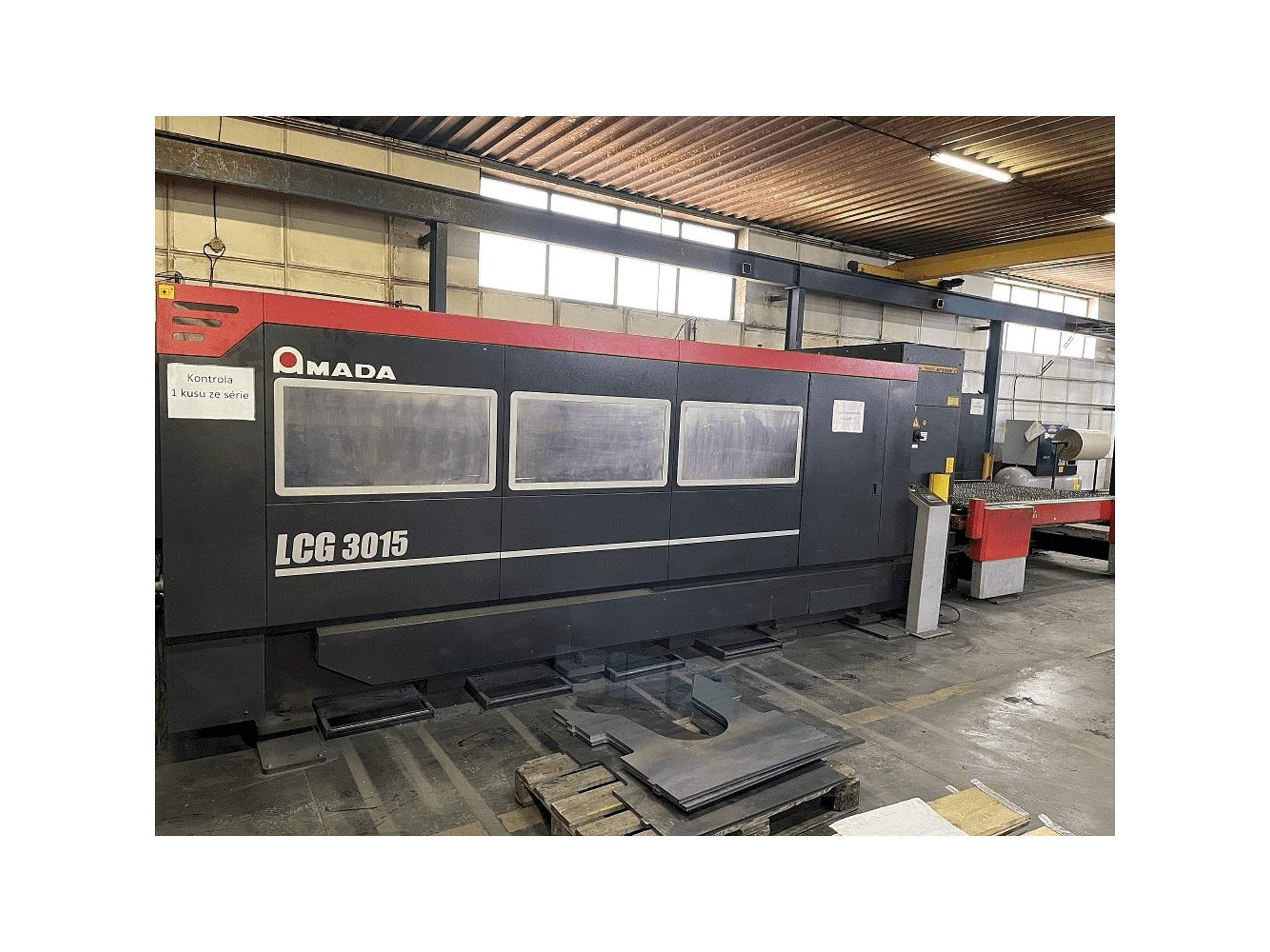 Mašīnas AMADA LCG 3015 pretskats