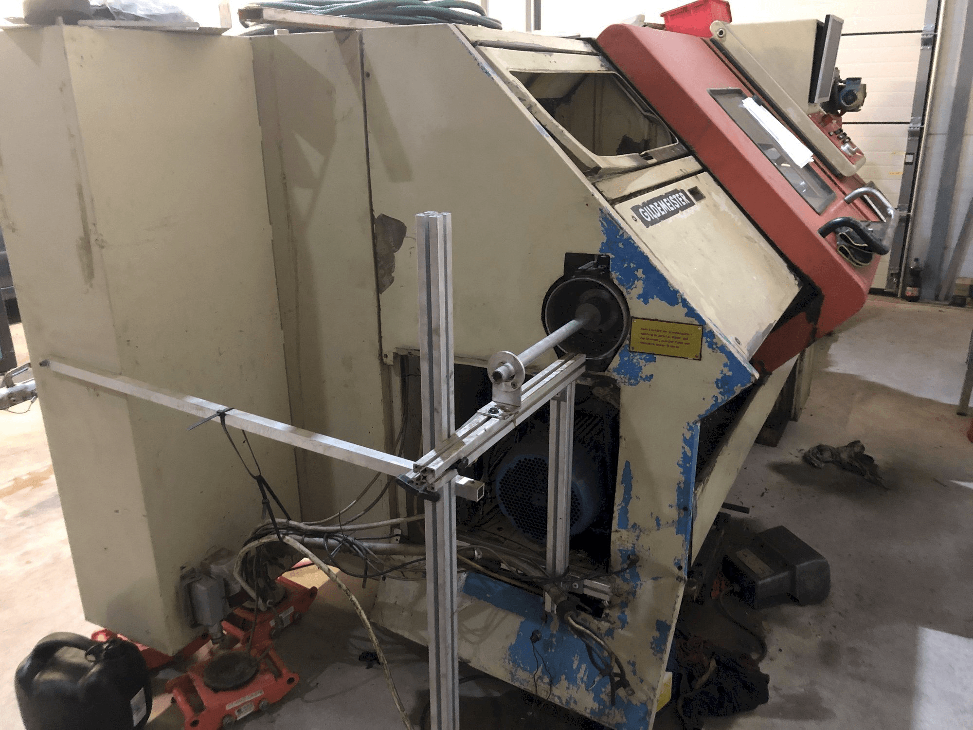 Mašīnas Gildemeister NEF CT 40 kreisās malas skats