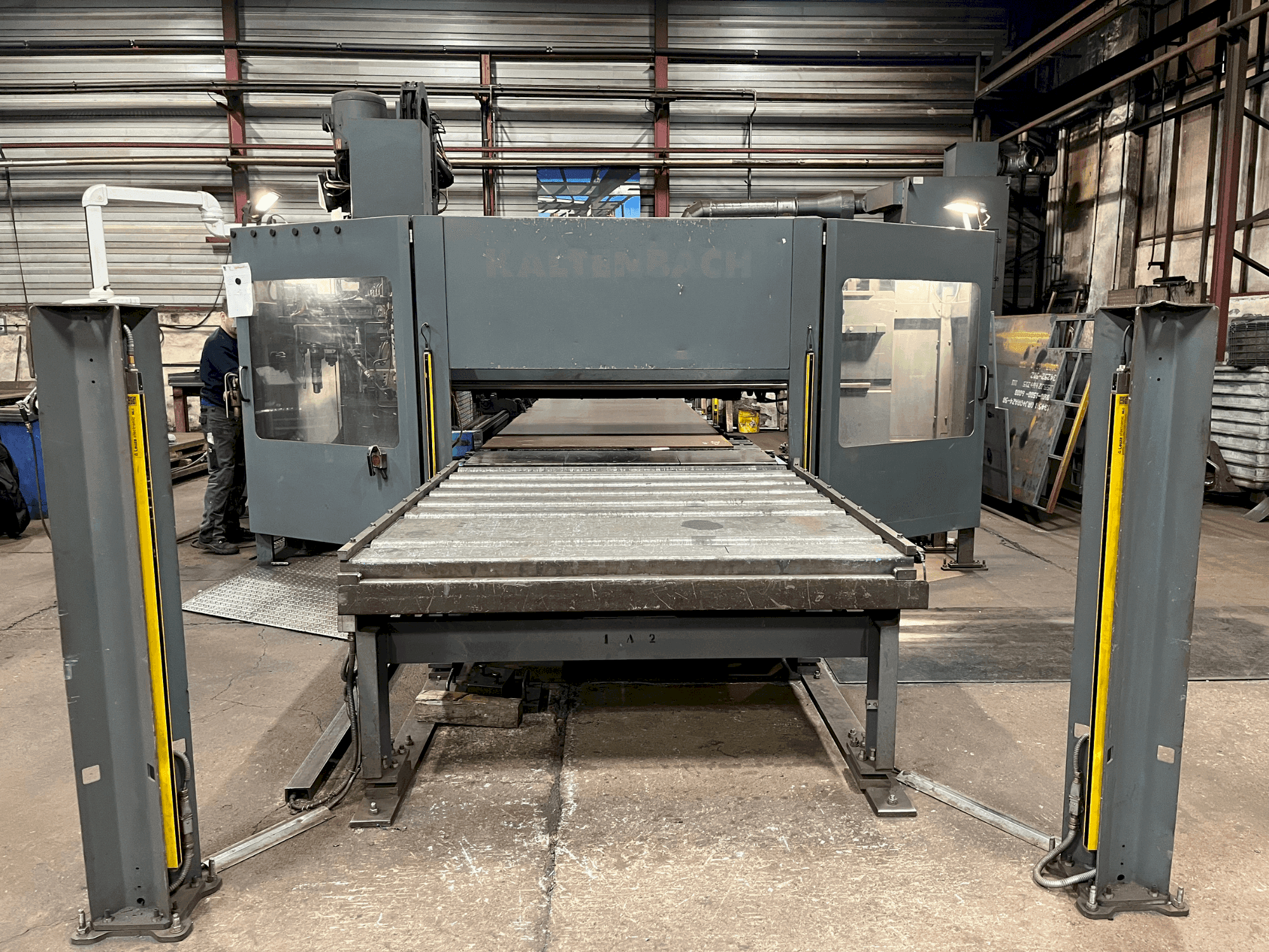 Mašīnas KALTENBACH KF 1606 pretskats