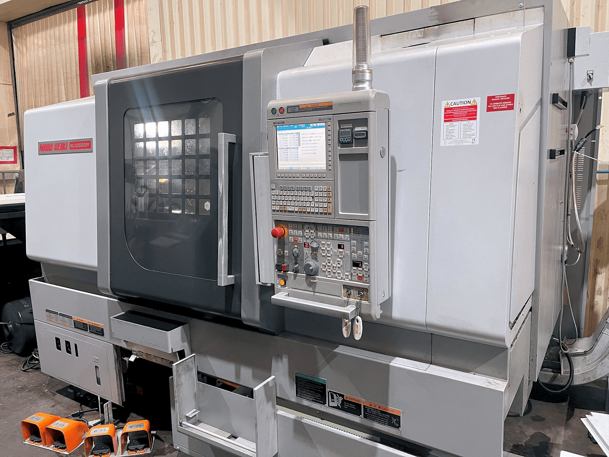 Mašīnas MORI SEIKI NL X2500SY/700 pretskats