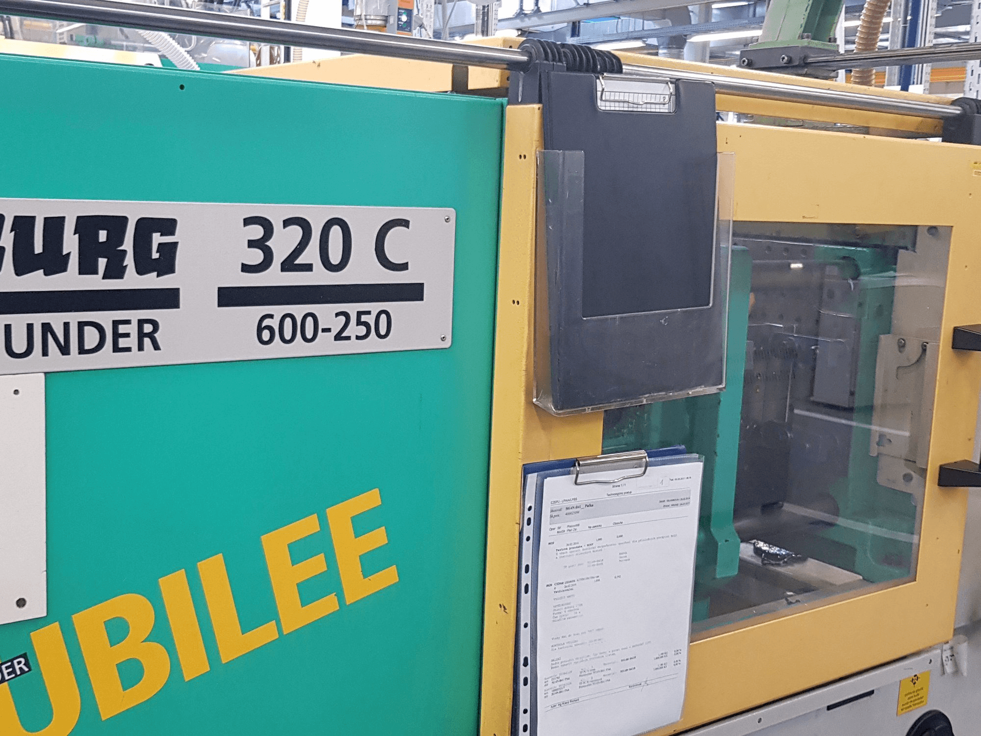 Mašīnas Arburg 320 C 600-250 pretskats