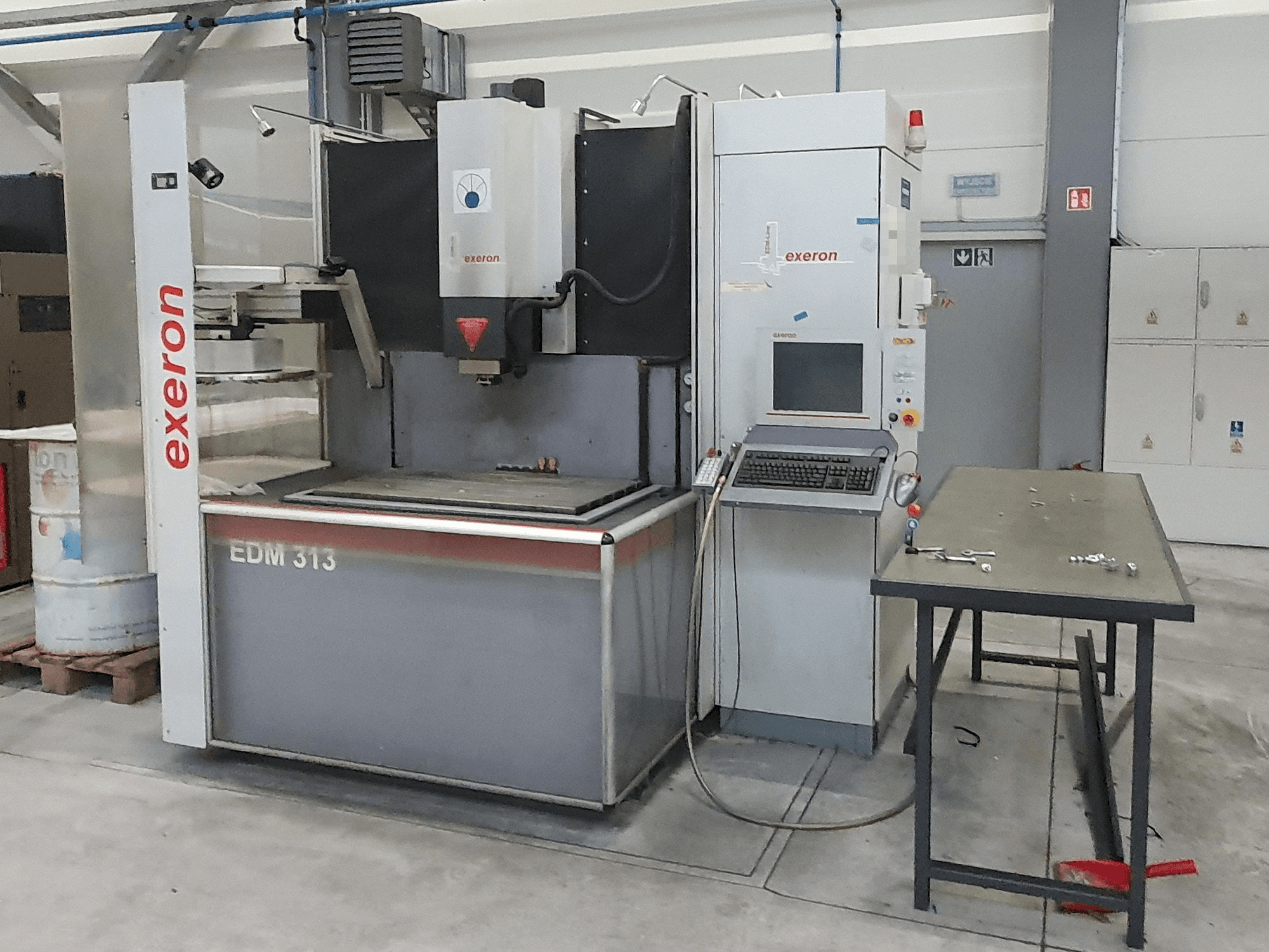 Mašīnas EXTRON EDM 313 pretskats