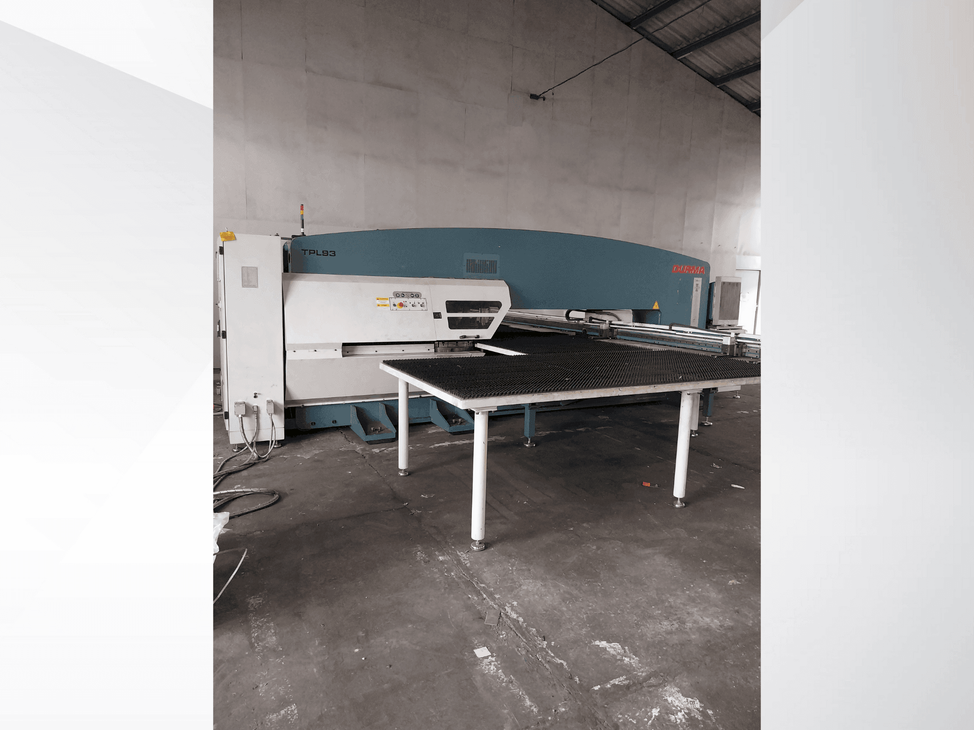 Mašīnas Durma TPL93 pretskats