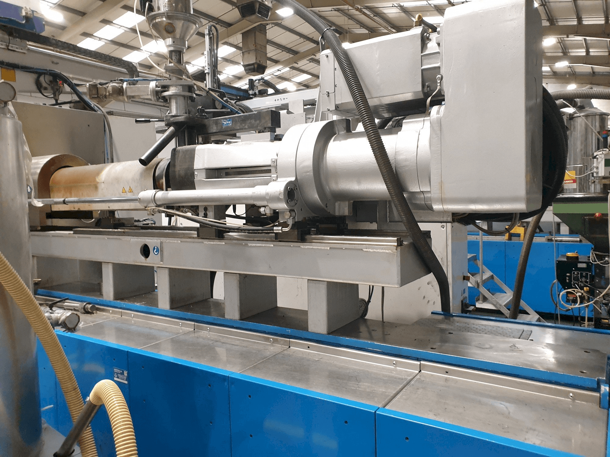 Mašīnas Netstal EVOS 5500-2000 pretskats