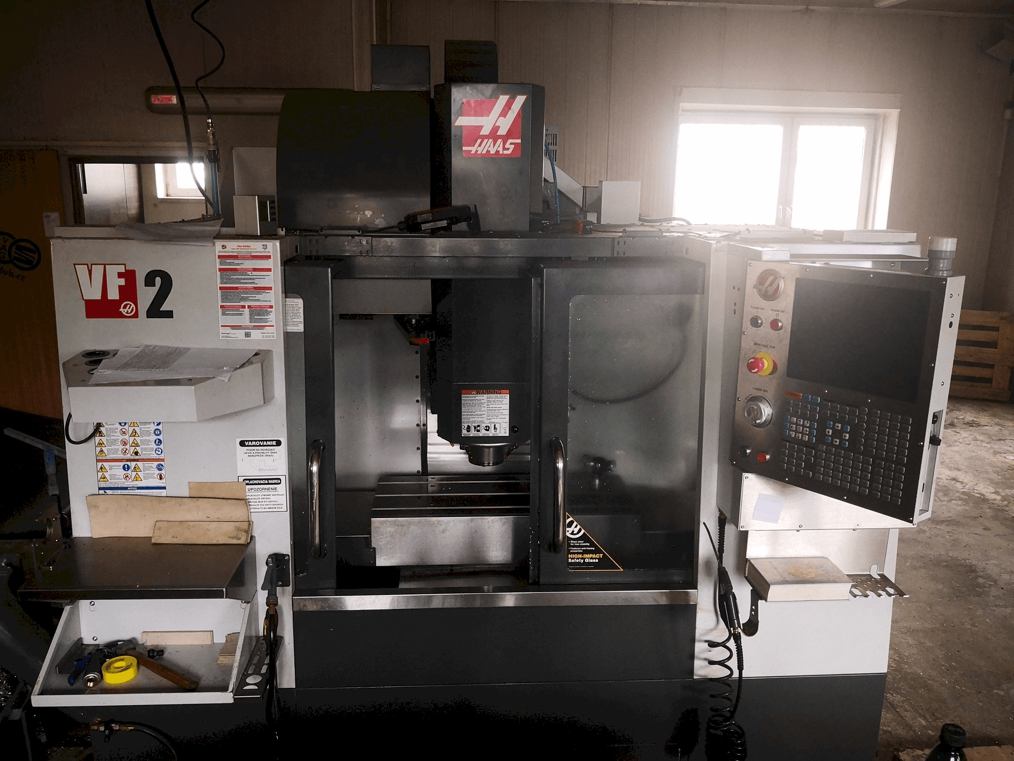 Mašīnas HAAS VF-2 pretskats