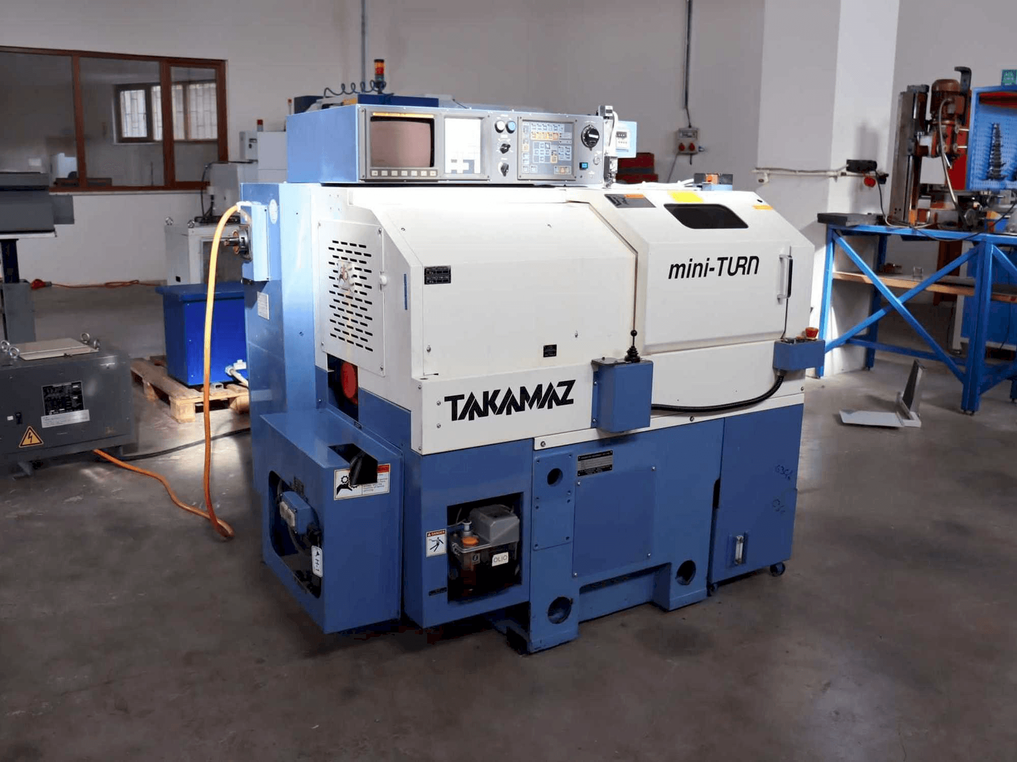 Mašīnas Takamaz mini-Turn pretskats