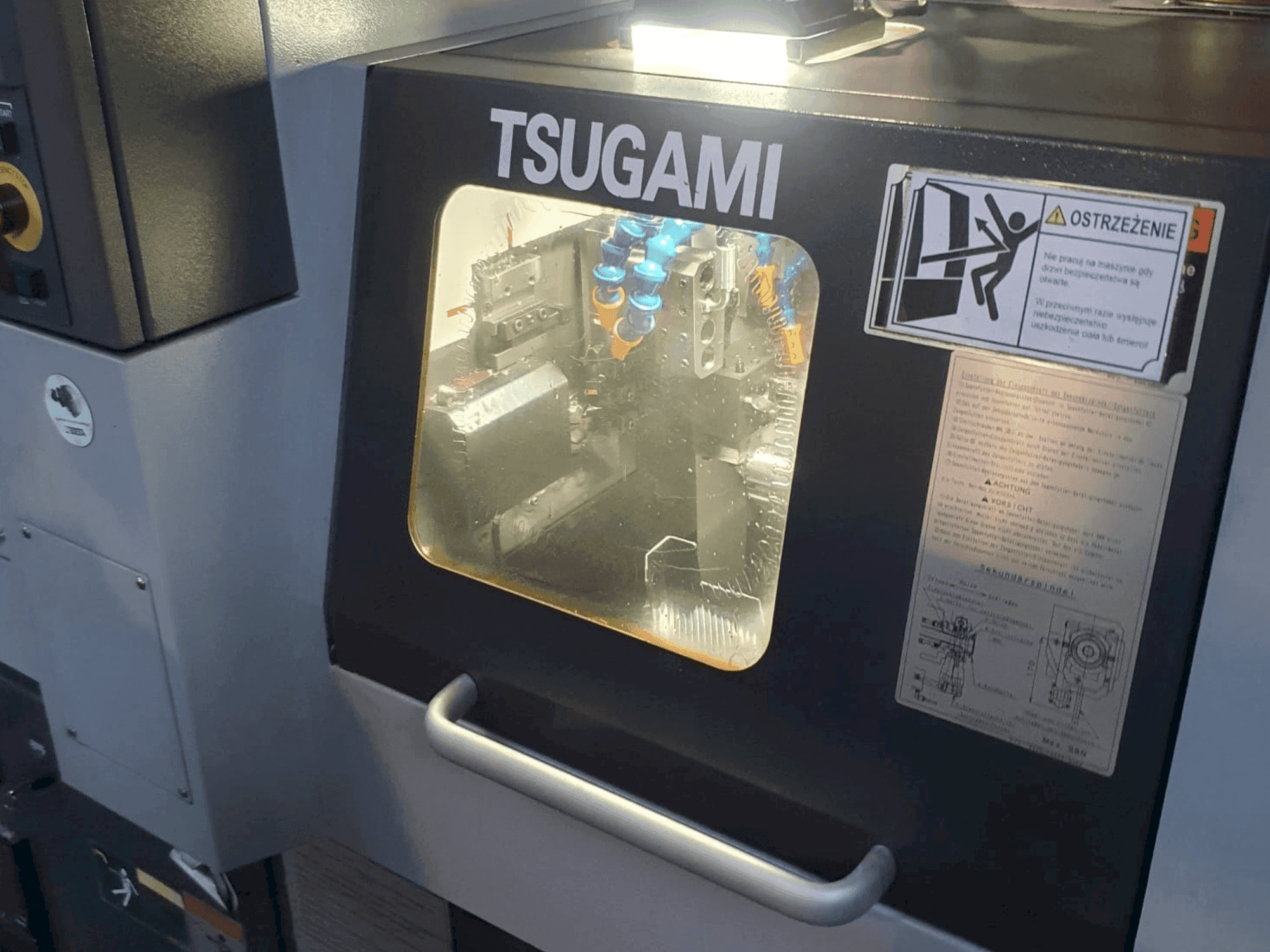 Mašīnas TSUGAMI BO-205E pretskats