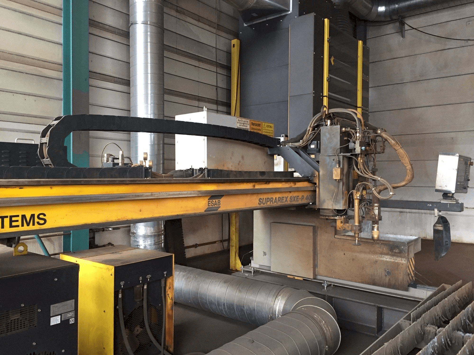 Mašīnas ESAB SUPRAREX SXE-P1 4000 pretskats