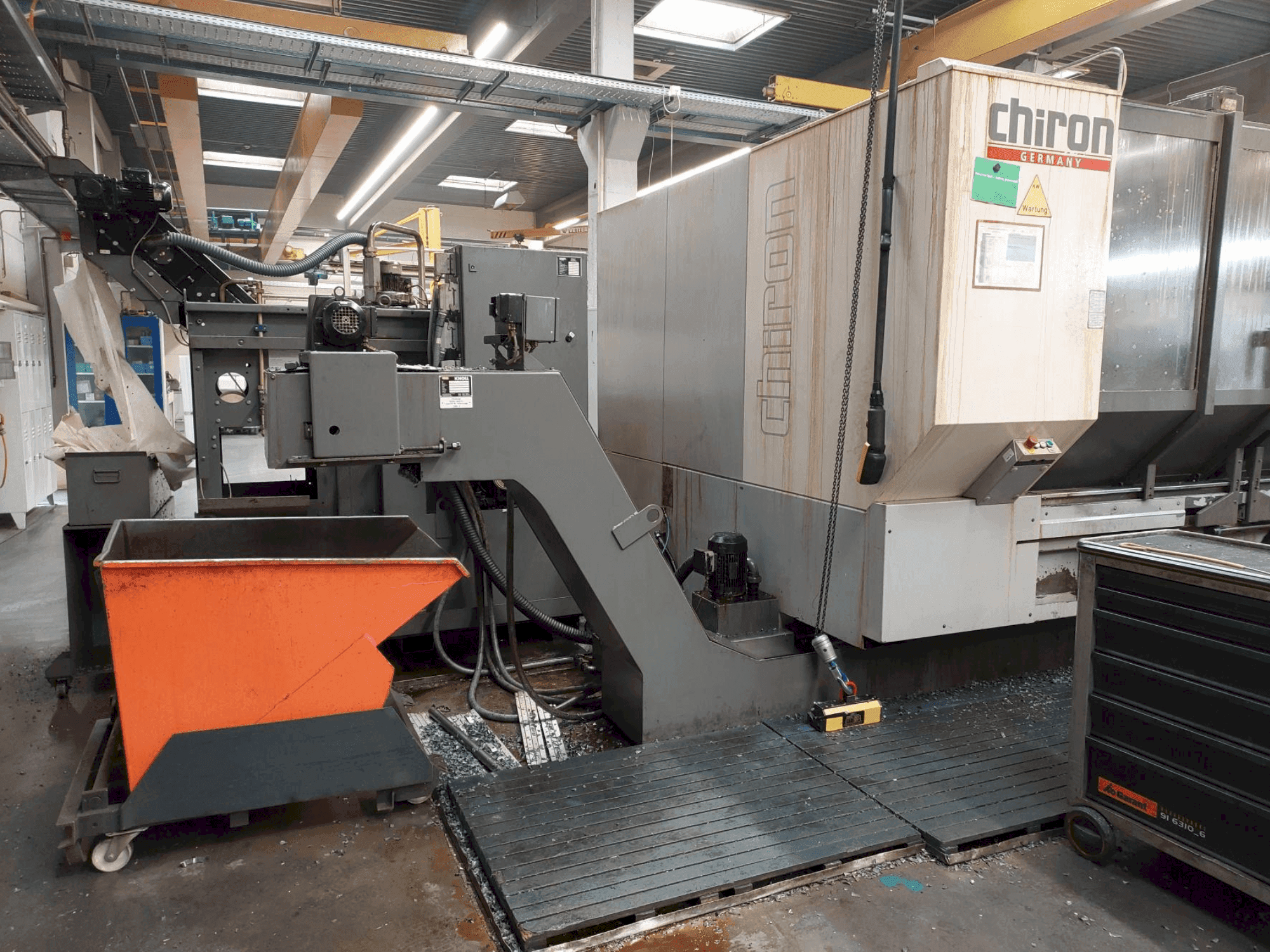 Mašīnas CHIRON FZ28 KL (2004) kreisās malas skats