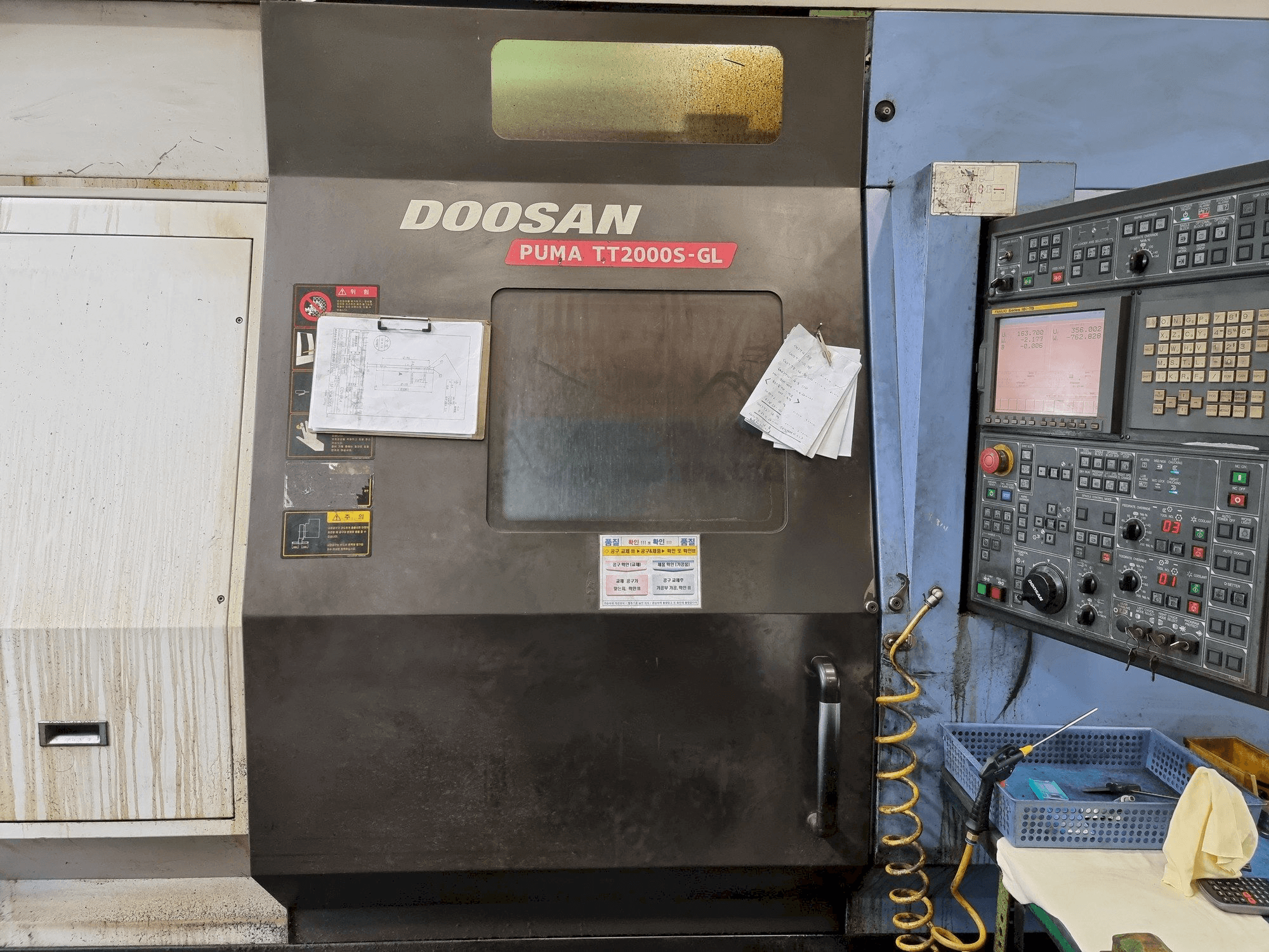 Mašīnas Doosan PUMA TT2000S-GL pretskats