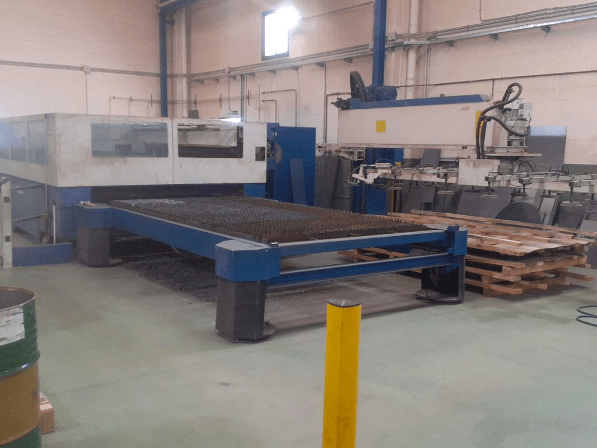 Mašīnas Trumpf Trumatic L4030 pretskats