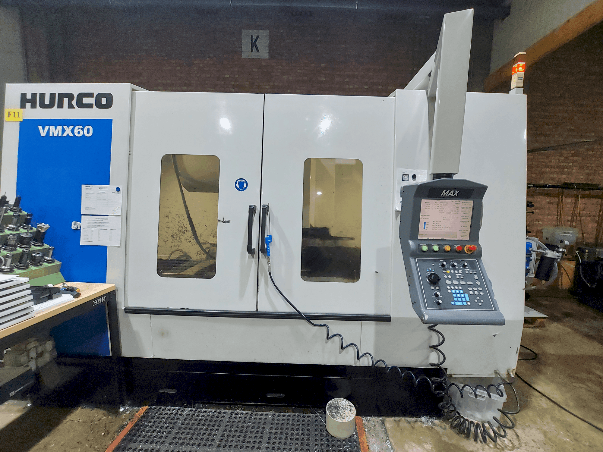 Mašīnas Hurco VMX60/40T pretskats