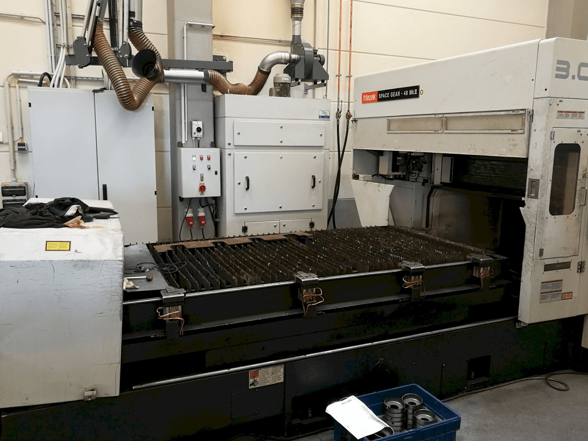 Mašīnas Mazak Space Gear-48 MK II pretskats
