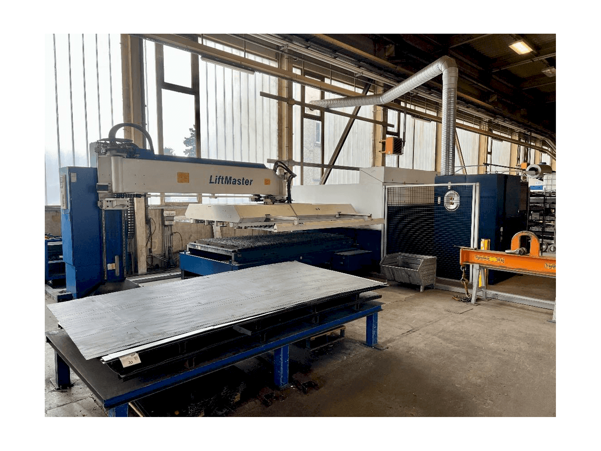 Mašīnas TRUMPF TruLaser 3030 Fiber pretskats