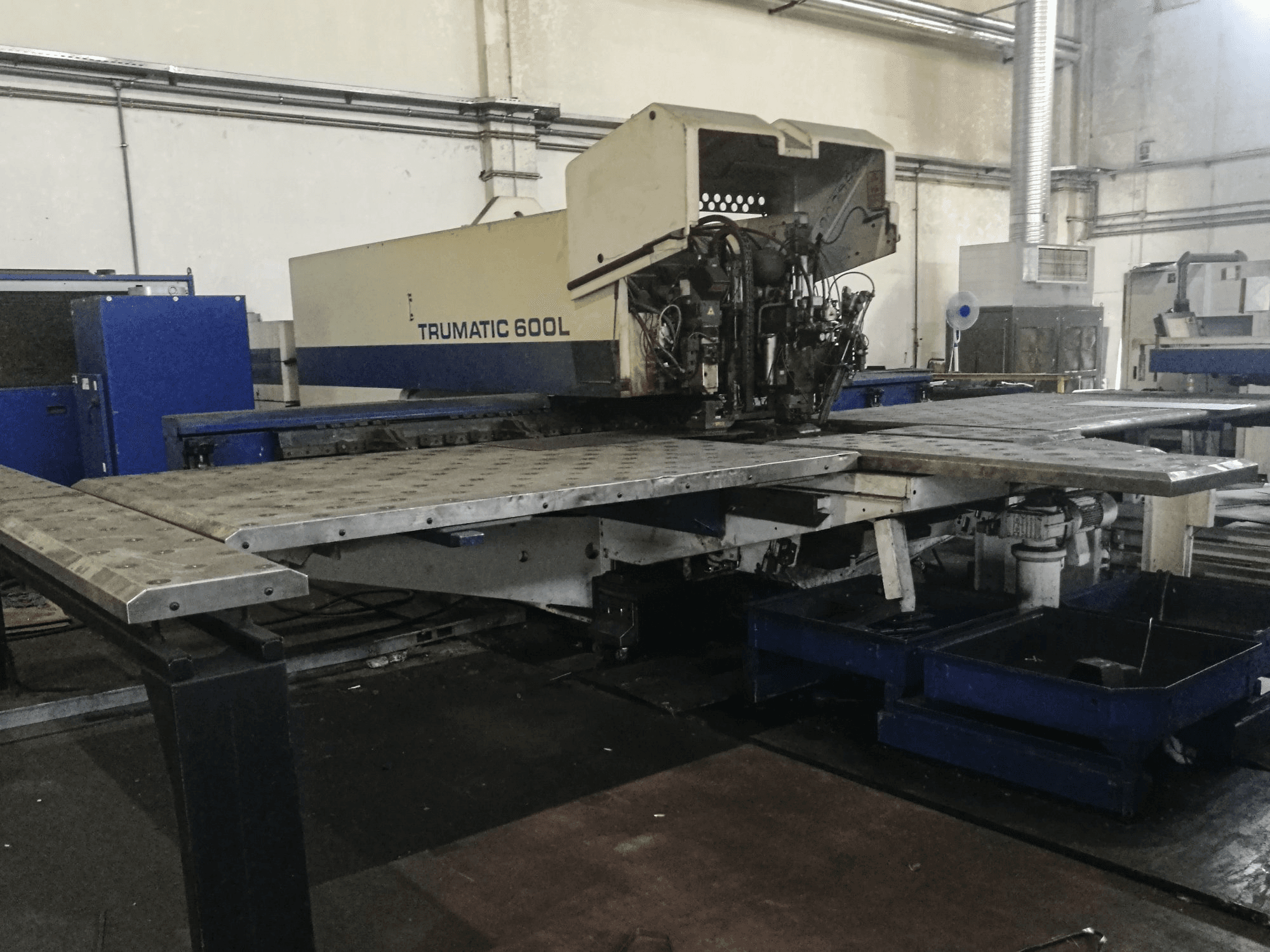 Mašīnas Trumpf Trumatic 600L skats no kreisās puses