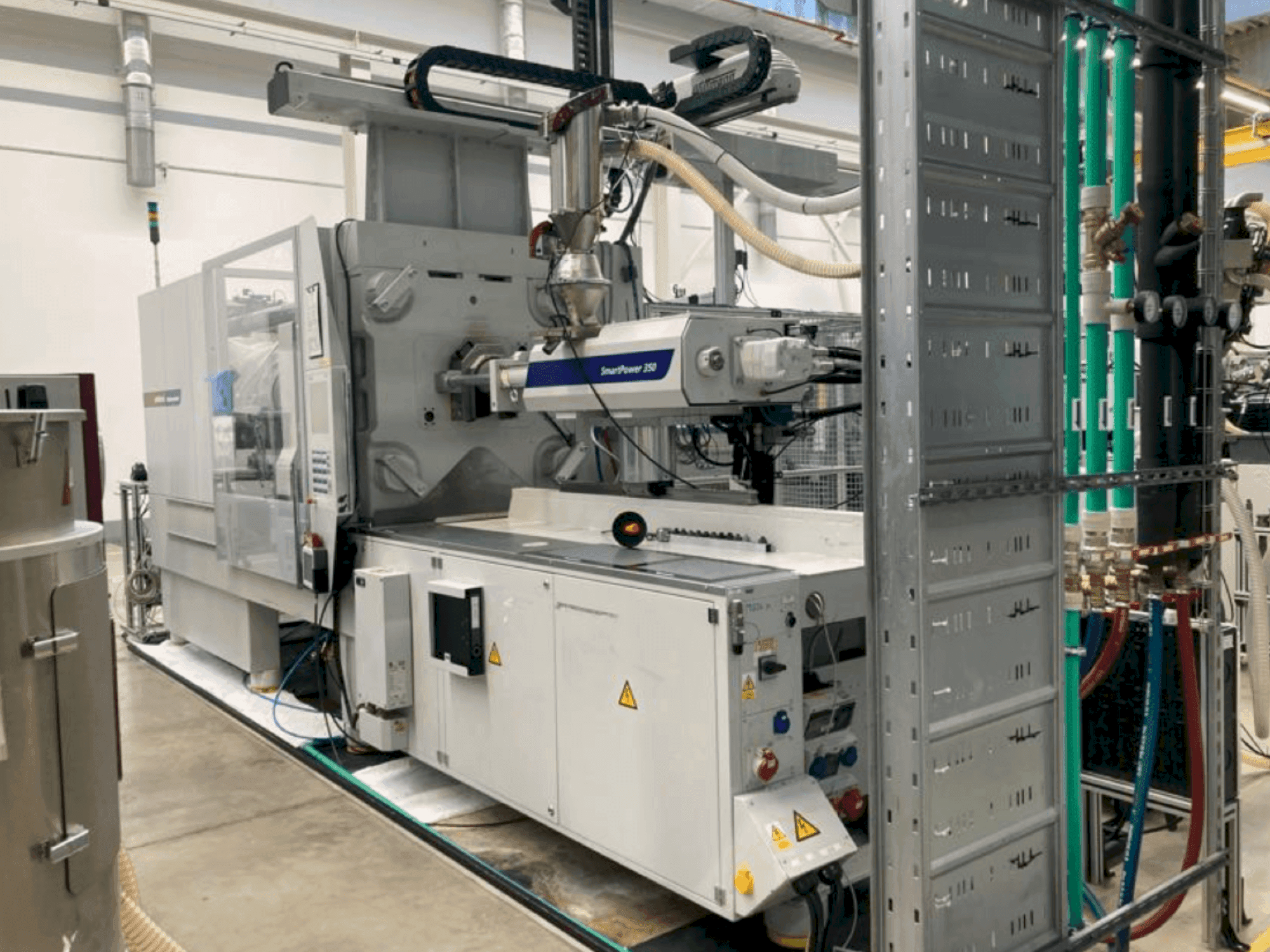 Mašīnas WITTMANN Battenfeld SmartPower 350/1000 UNILOG BGP pretskats