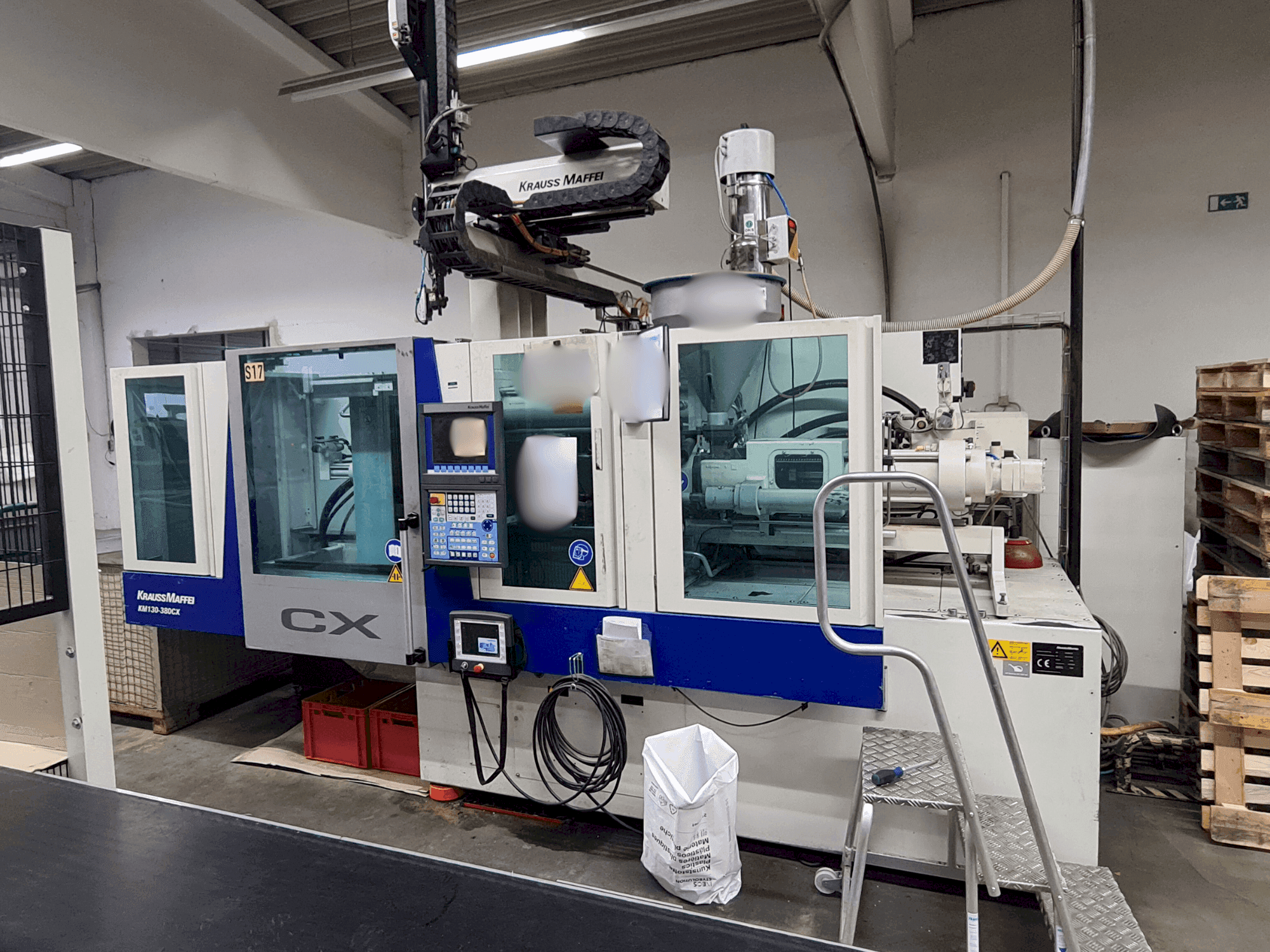 Mašīnas Krauss Maffei 130-380 CX pretskats