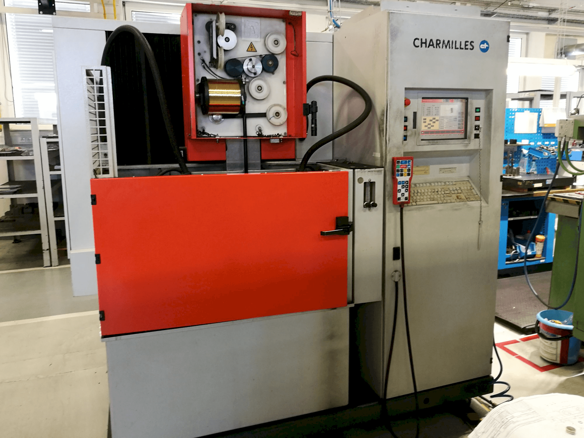 Mašīnas CHARMILLES ROBOFIL 240 SL pretskats