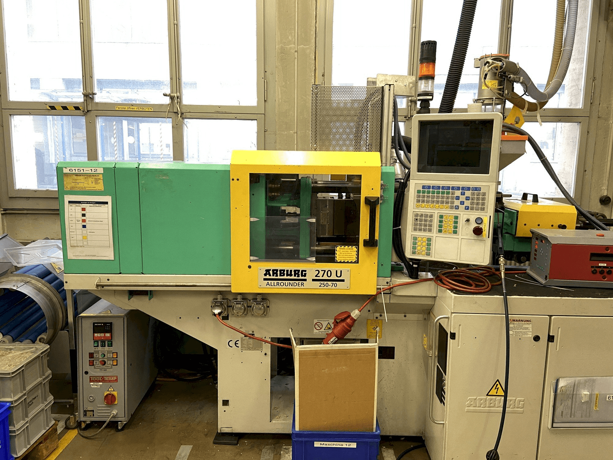 Mašīnas Arburg 270 U 250-70 pretskats