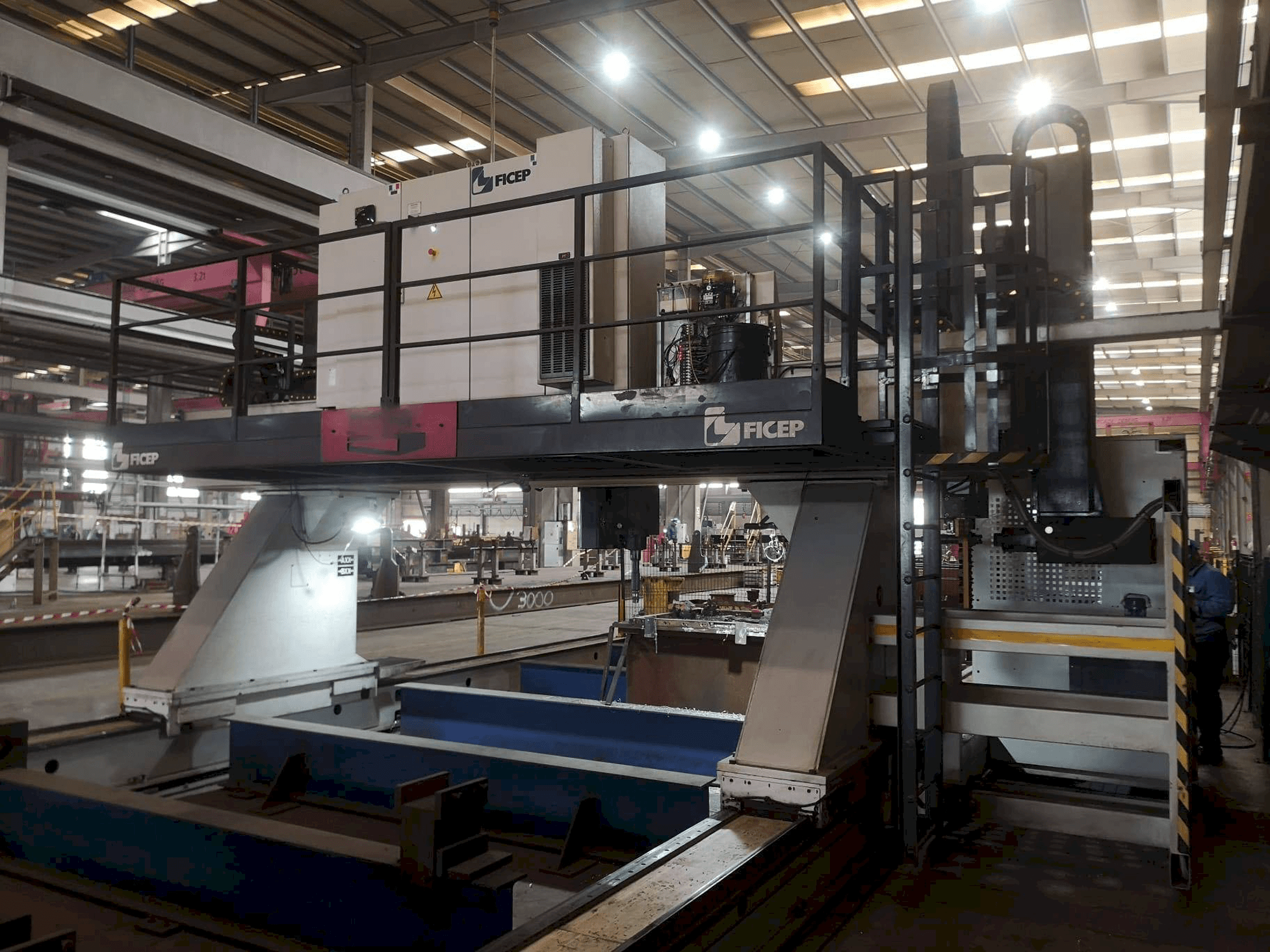 Mašīnas FICEP 3003/12 GDD pretskats