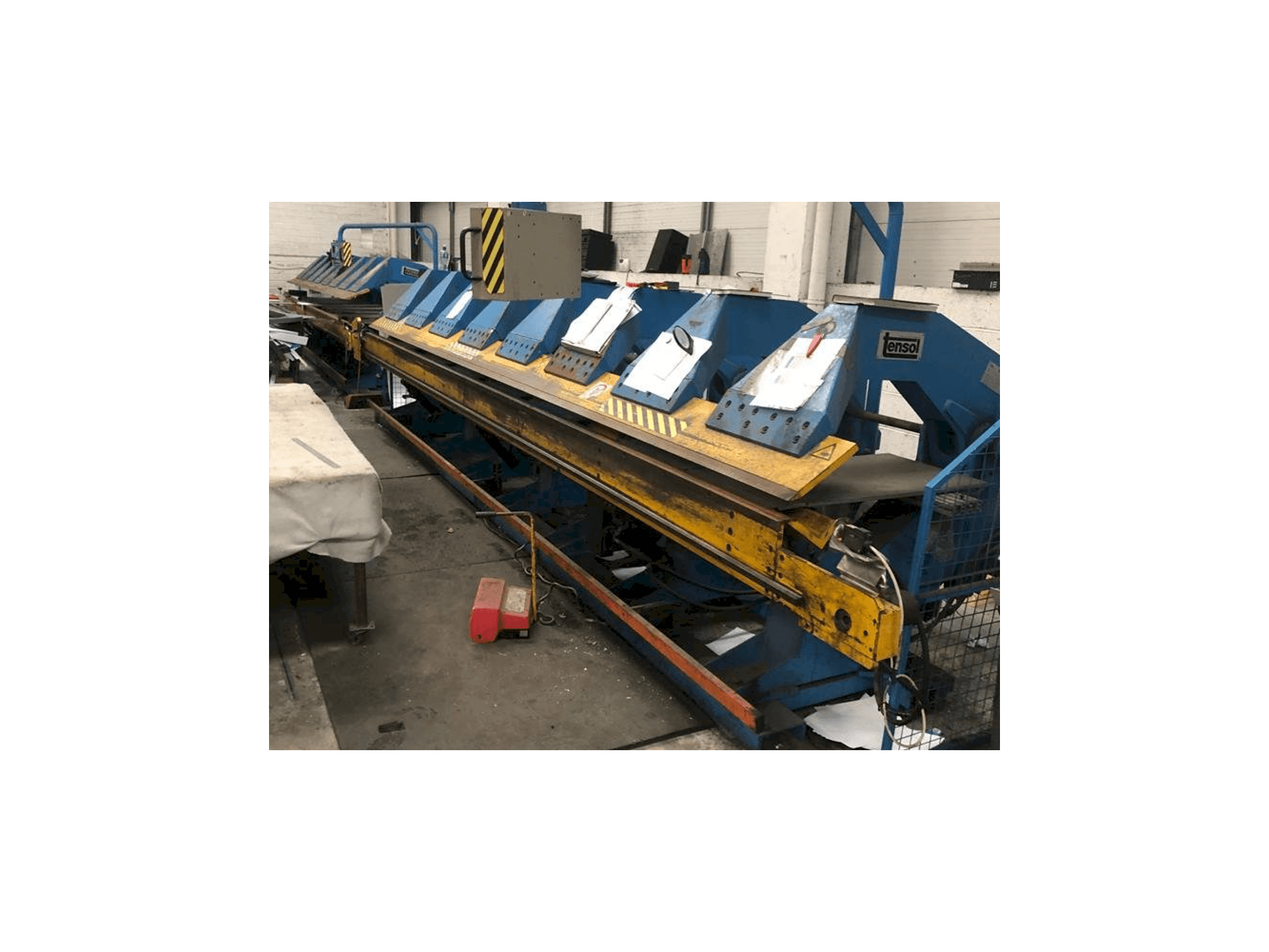 Mašīnas Tensol H200-6.2 pretskats