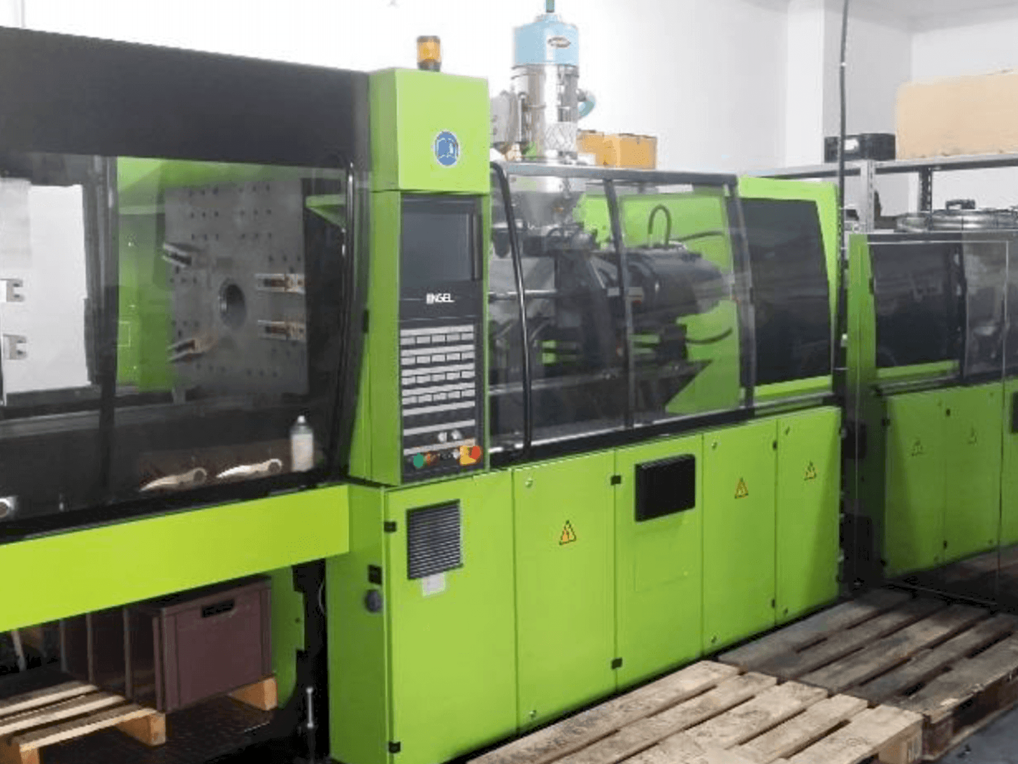 Mašīnas ENGEL VC 750/150 pretskats