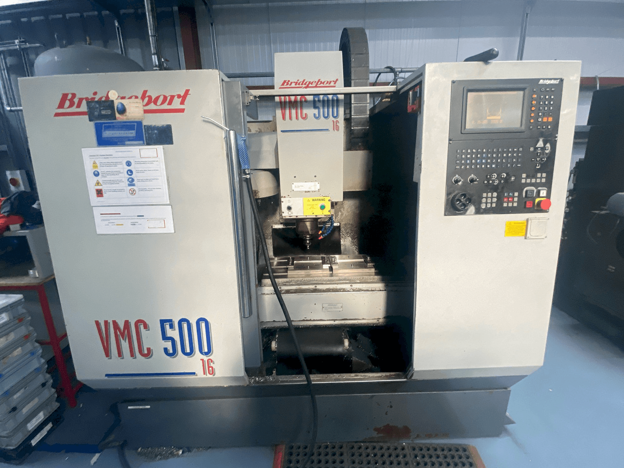 Mašīnas Bridgeport VMC 500/16 pretskats