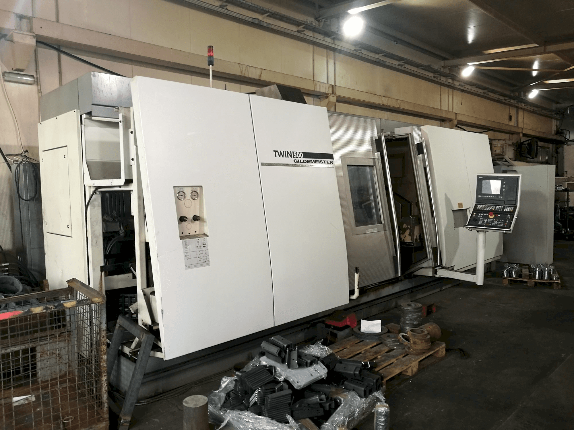 Mašīnas Gildemeister TWIN 500 pretskats