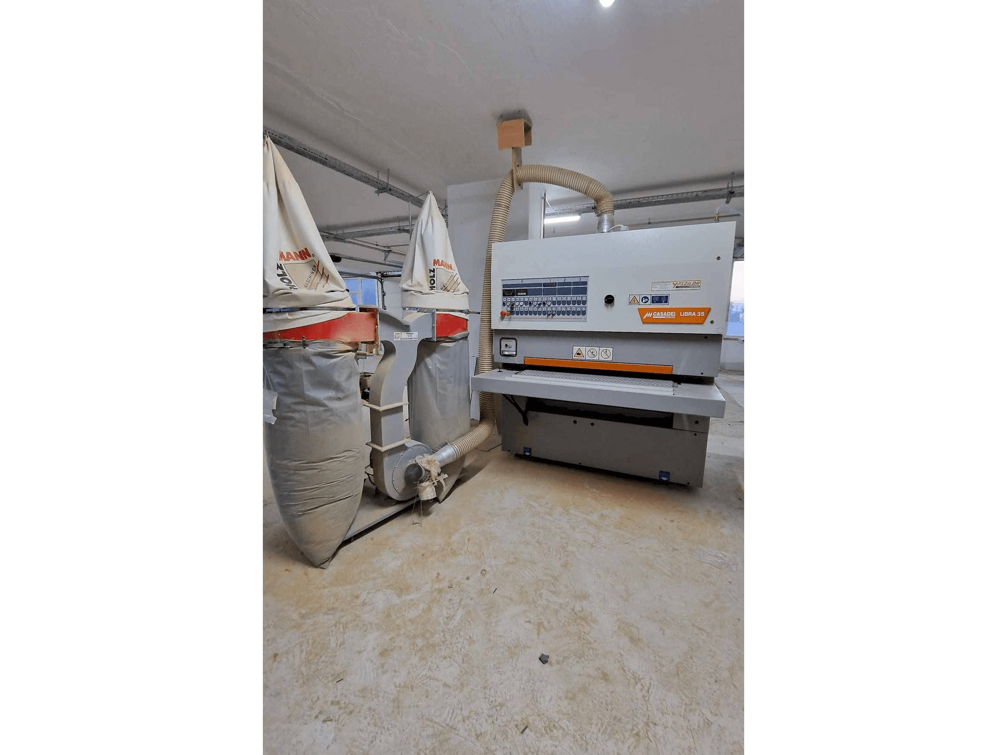 Mašīnas CASADEI LIBRA 35 pretskats