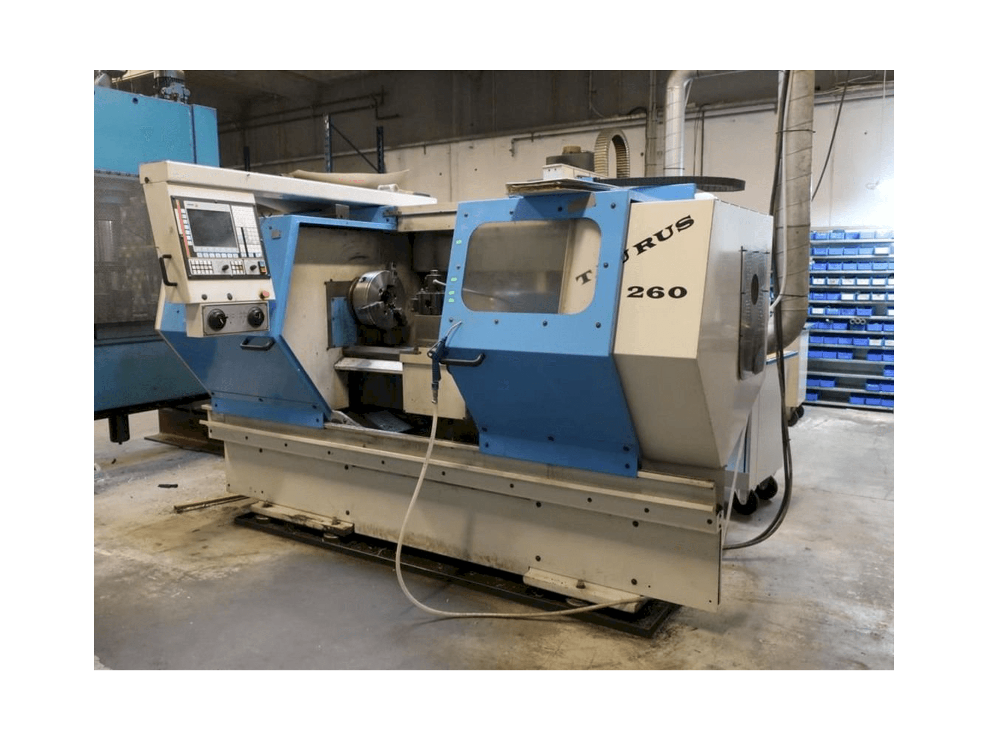 Mašīnas Pinacho Taurus 260 pretskats